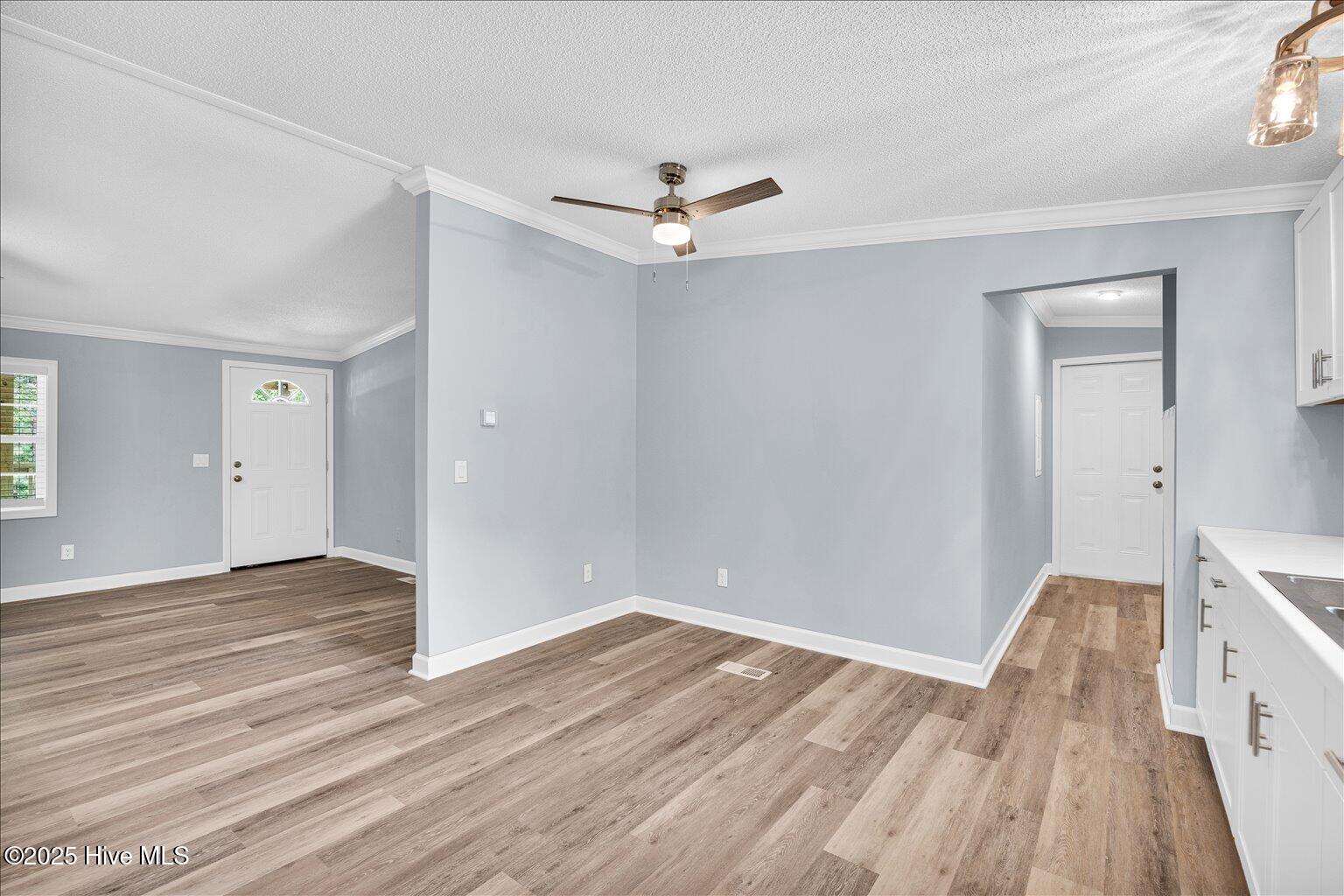 100546518 | Photo 12