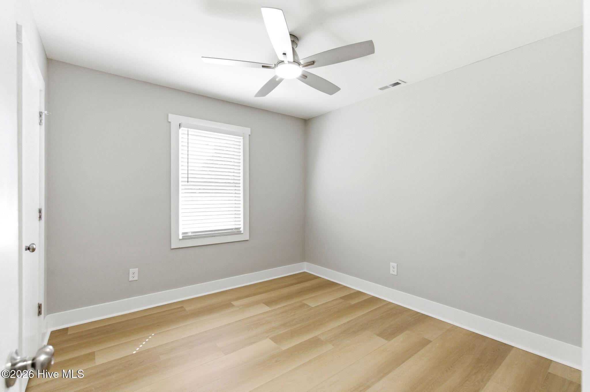 100564209 | Photo 26