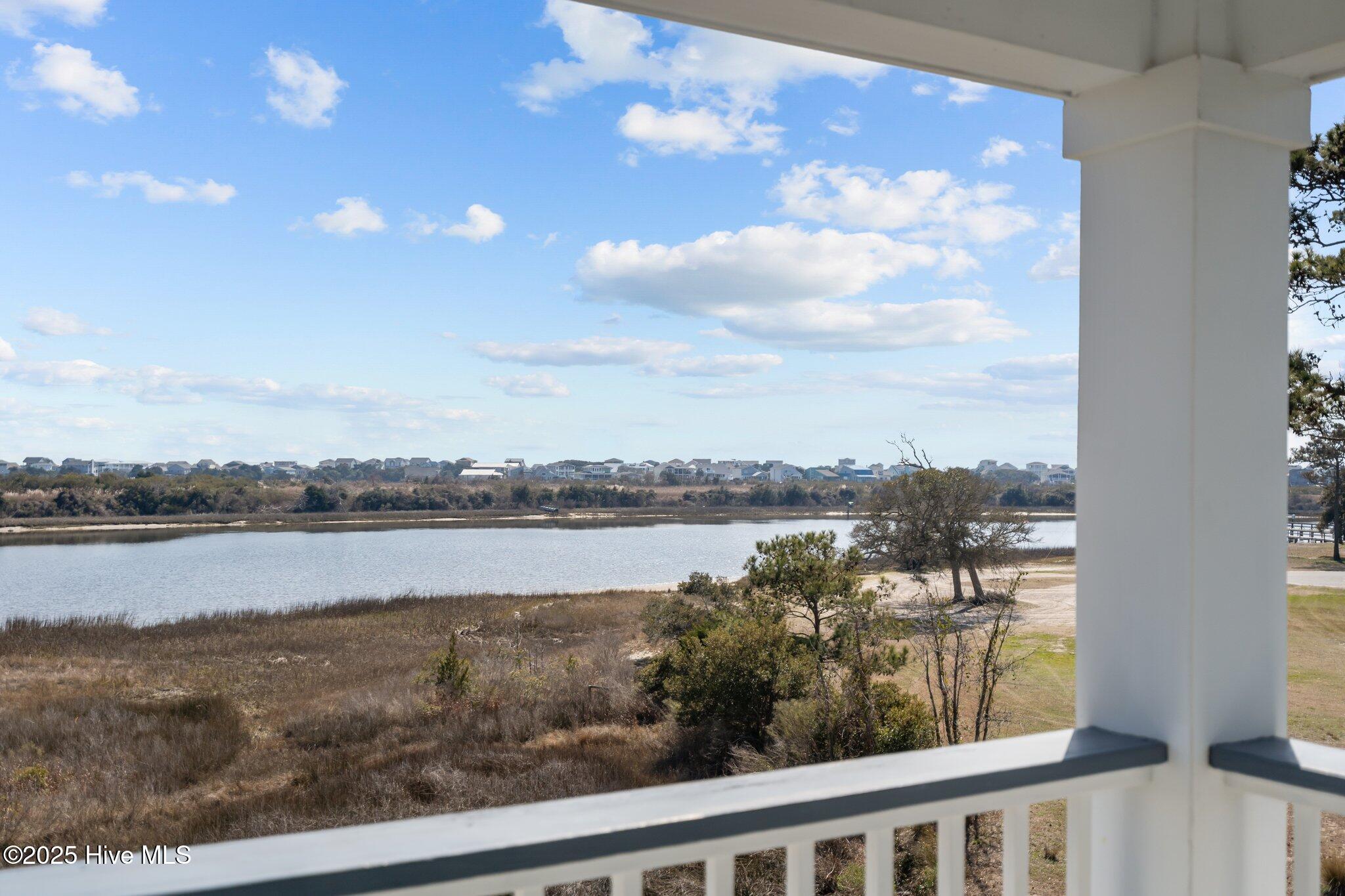 100532890 | Photo 51