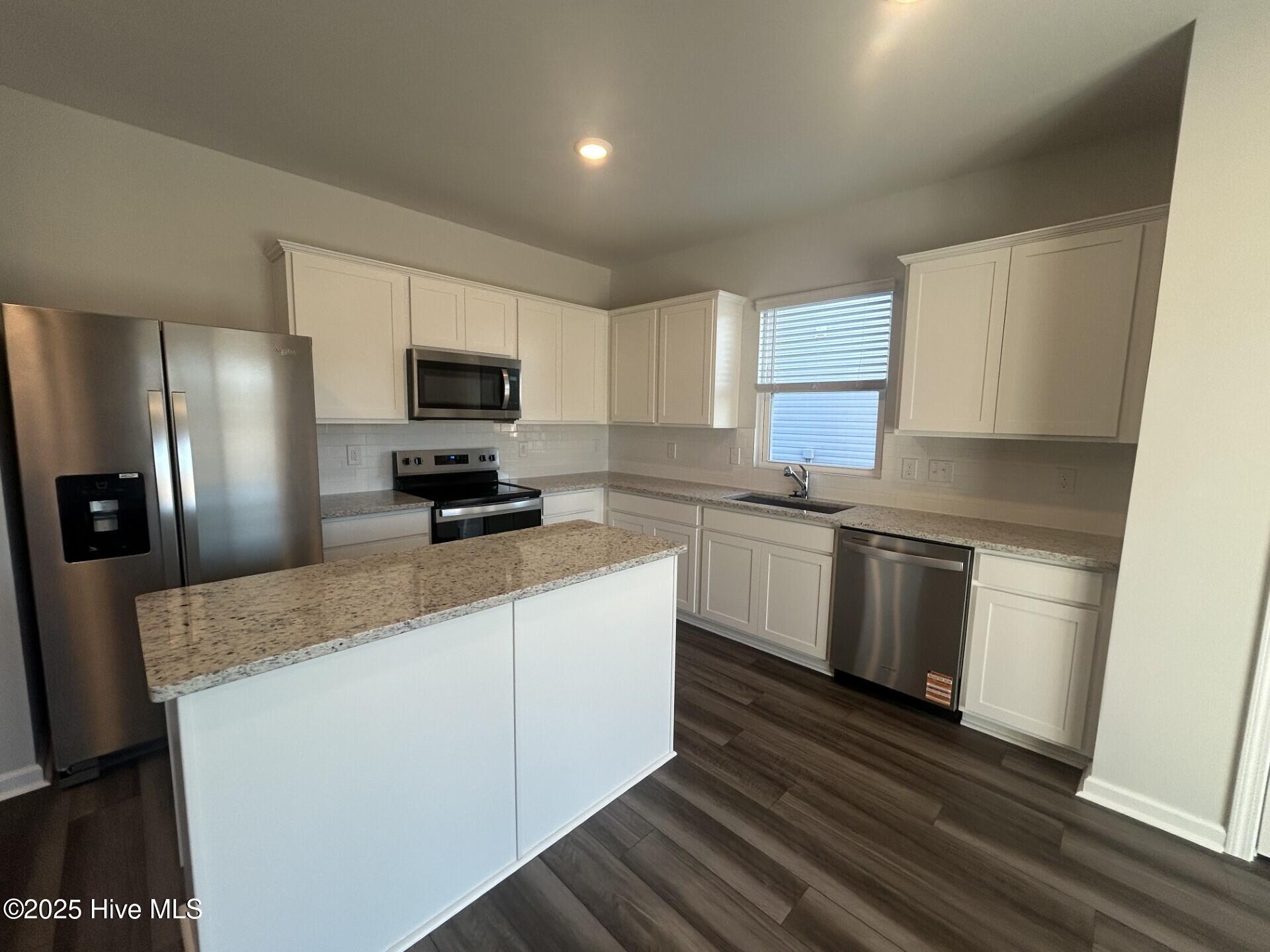 100535961 | Photo 10