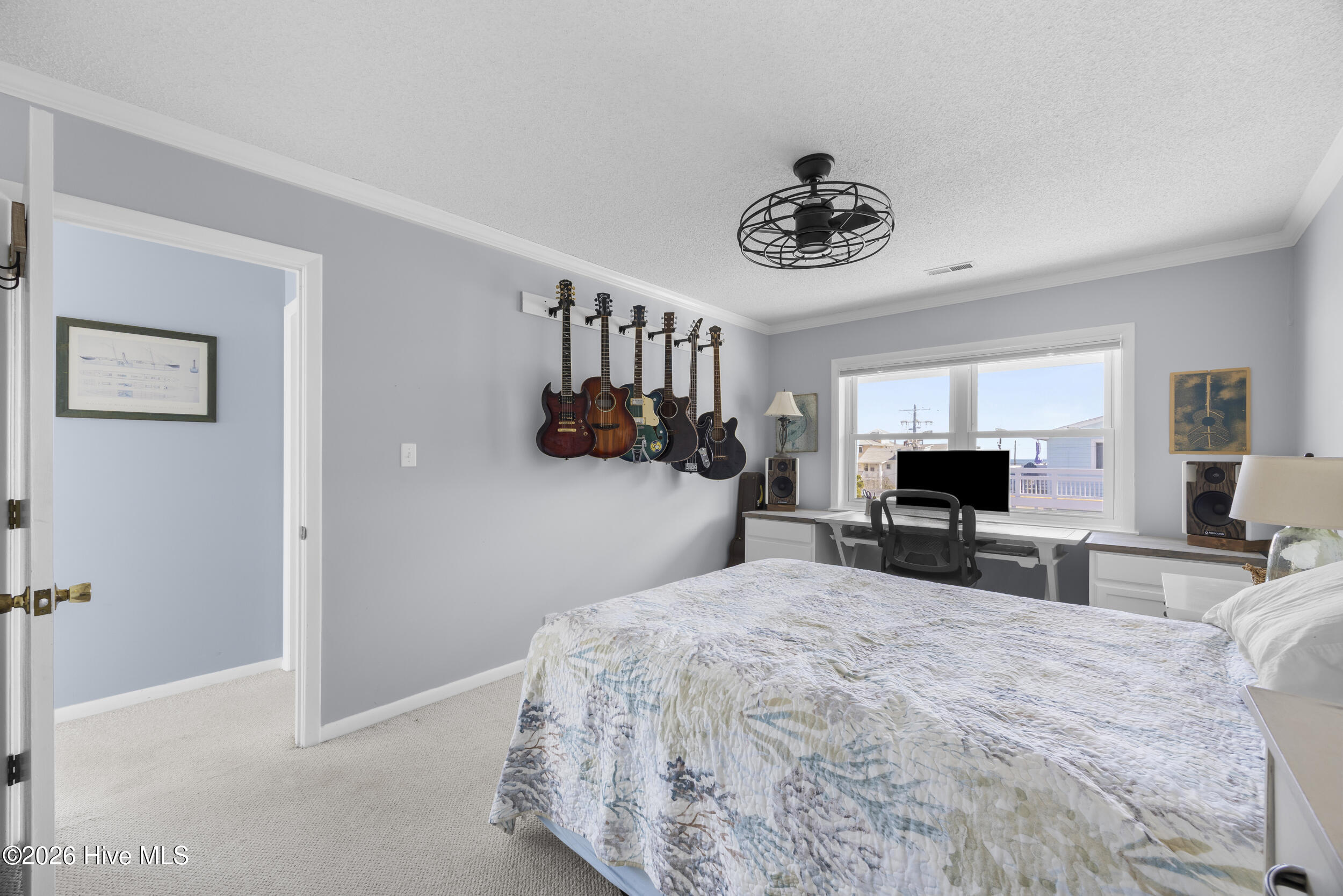 100559474 | Photo 46