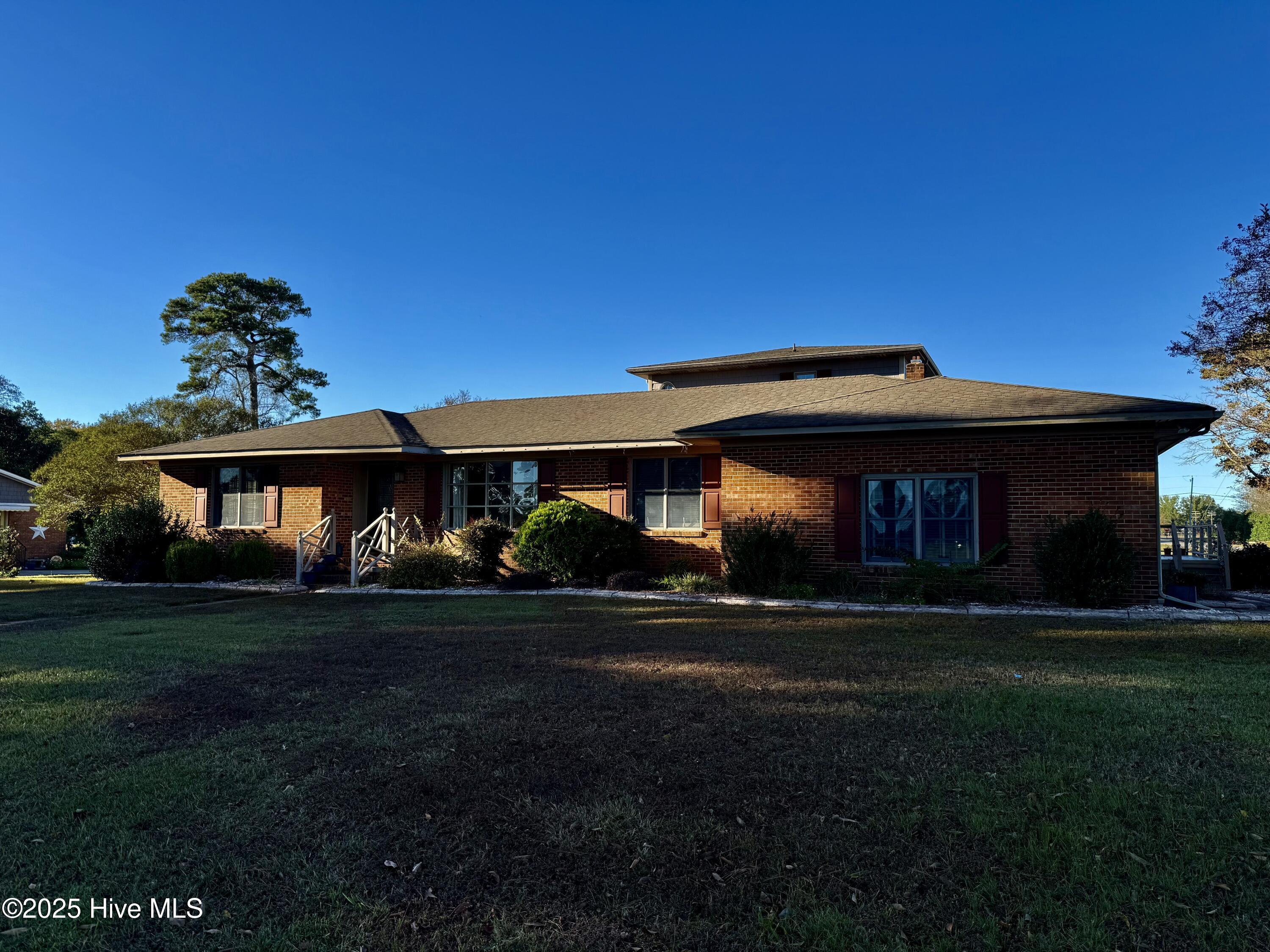 Homes for sale in Williamston, NC | 1020 Dixie Trl, Williamston, NC 27892 | MLS# 100536996