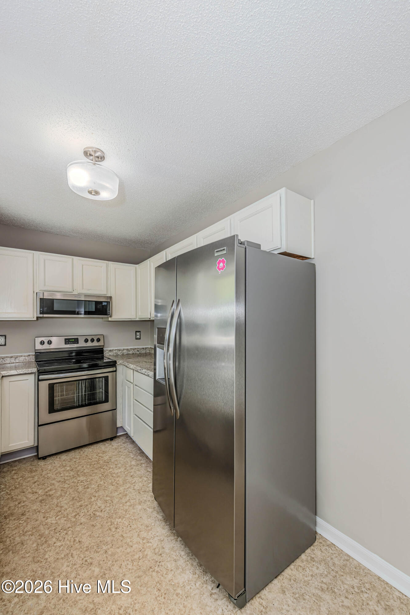 100568106 | Photo 21