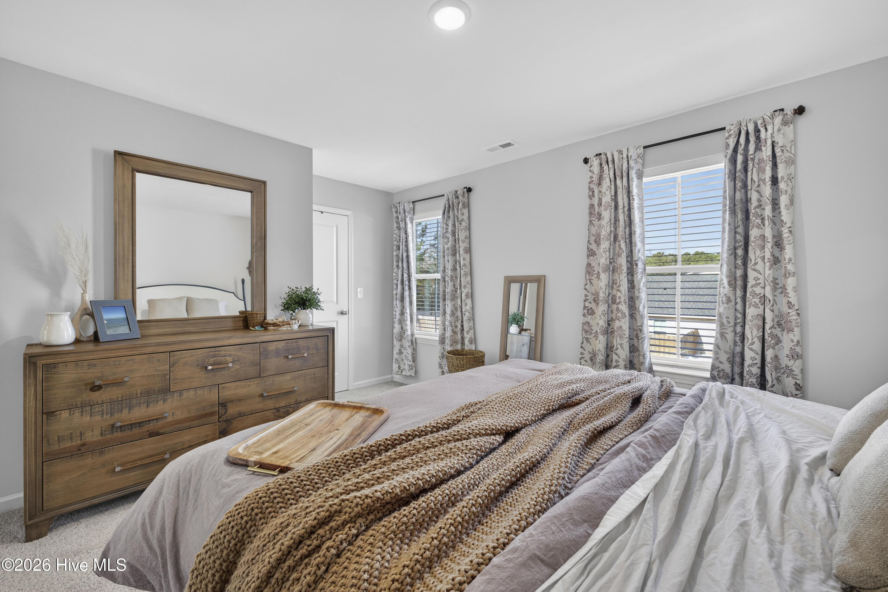 100554086 | Photo 25