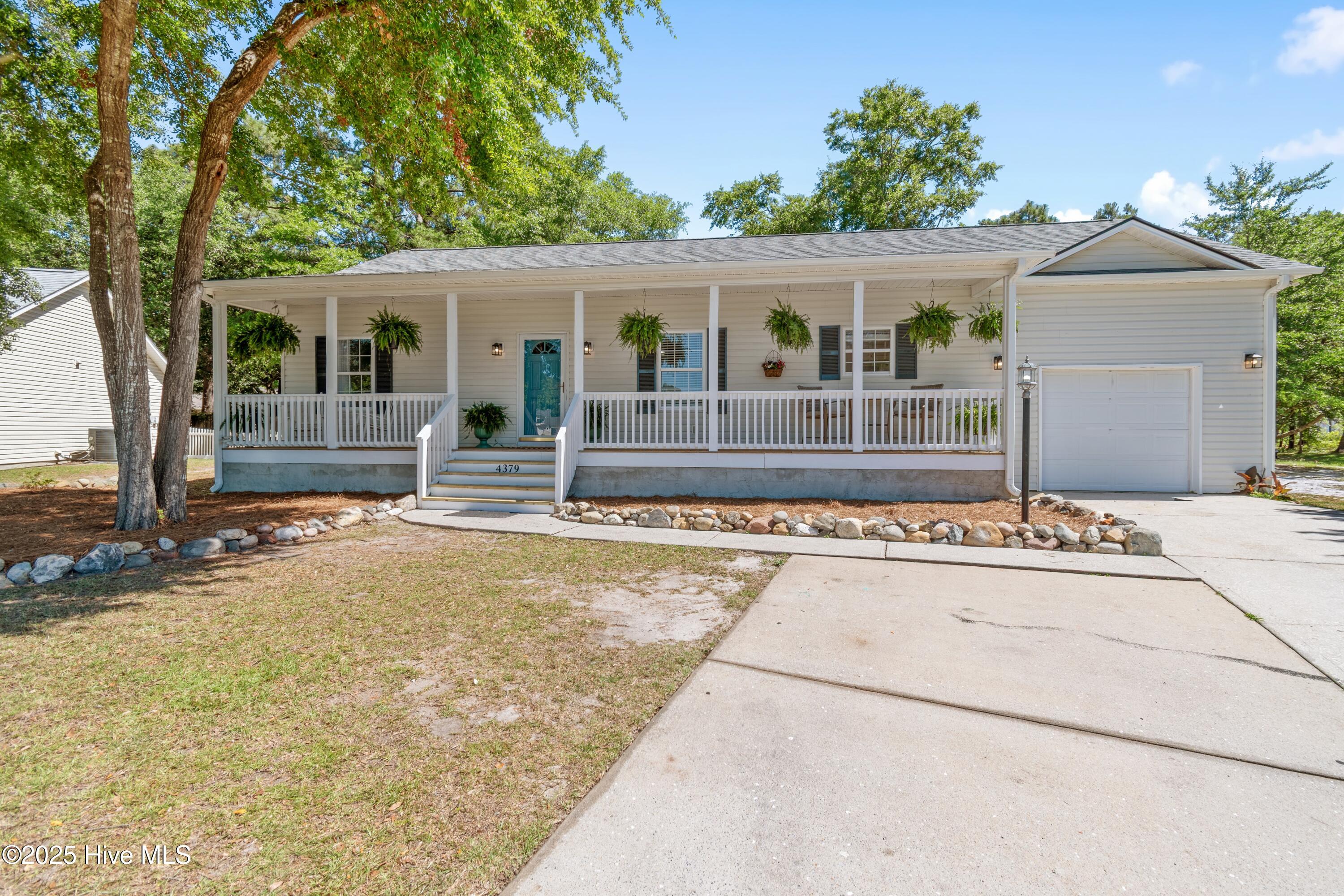 Homes for sale in Shallotte, NC | 4379 Owendon Dr, Shallotte, NC 28470 | MLS# 100509248