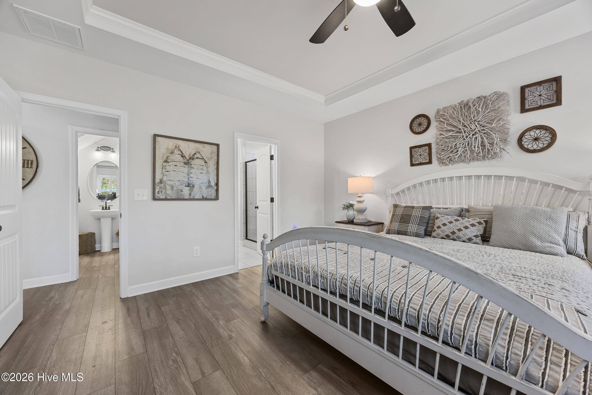 100548050 | Photo 19