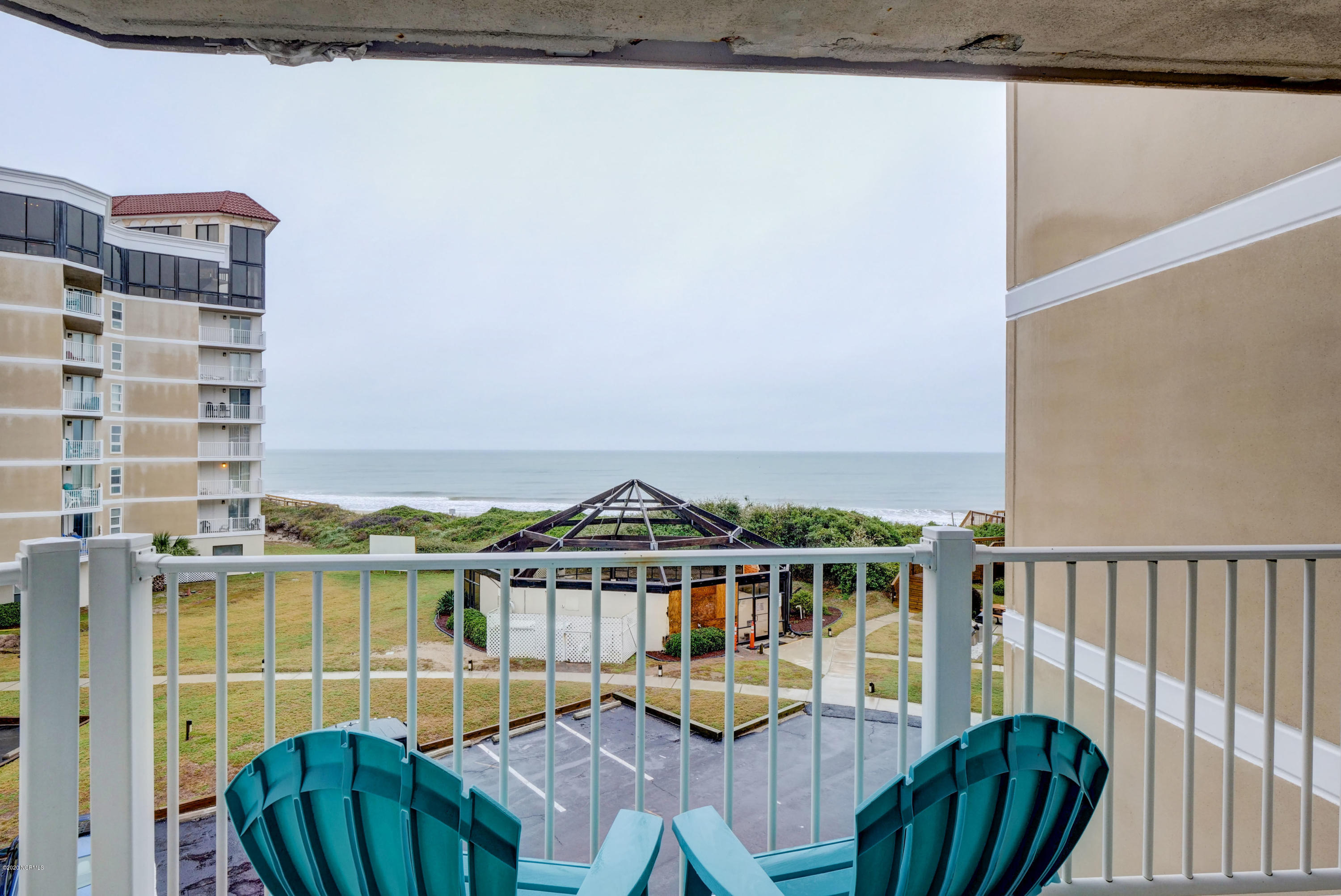 100527607 | Photo 12