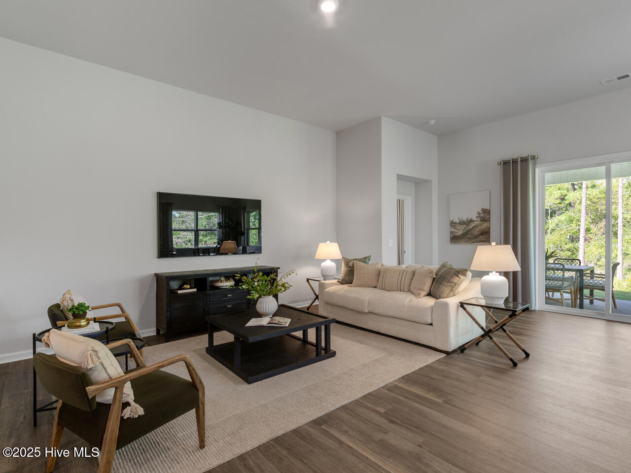 100541628 | Photo 18