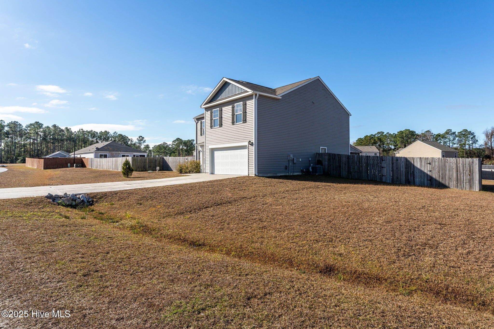 100523814 | Photo 28