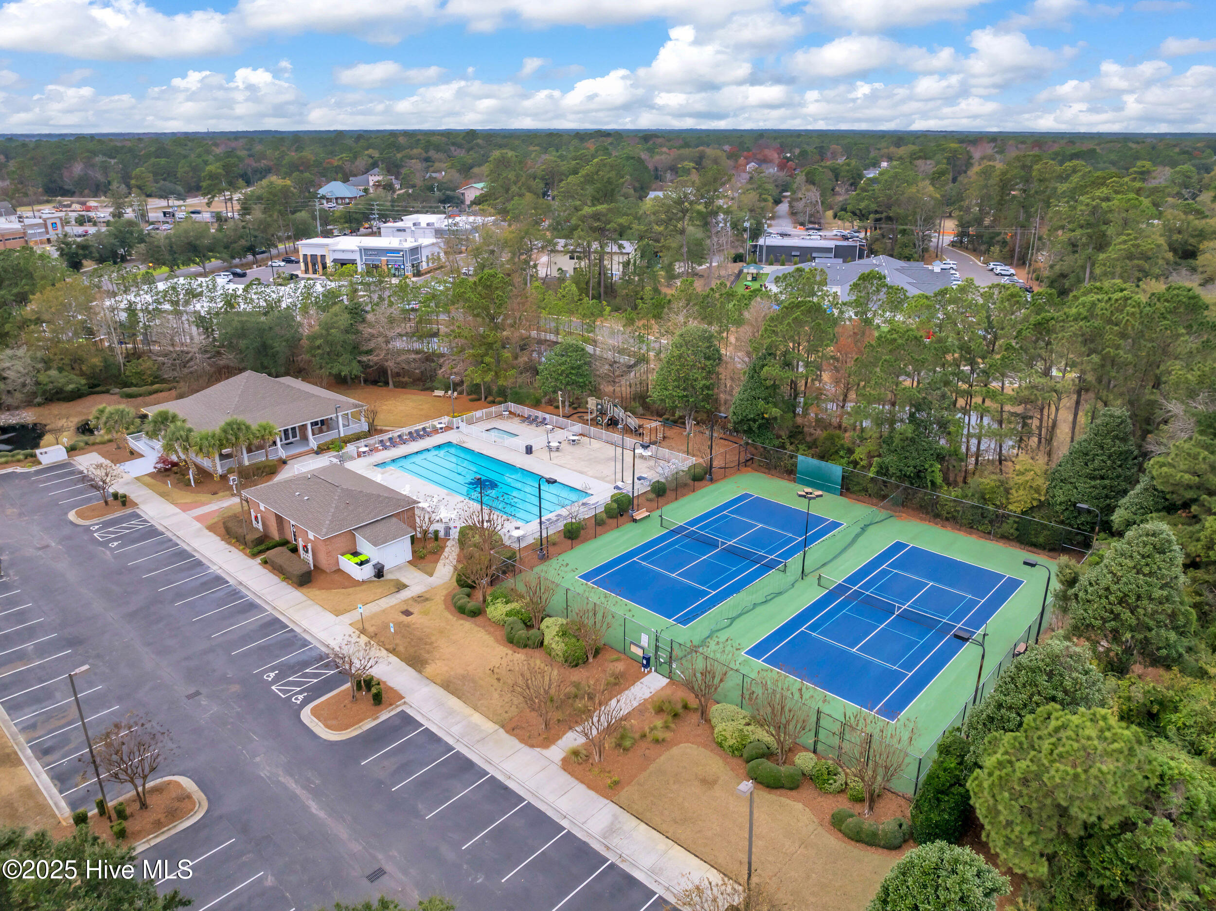 100544090 | Photo 23