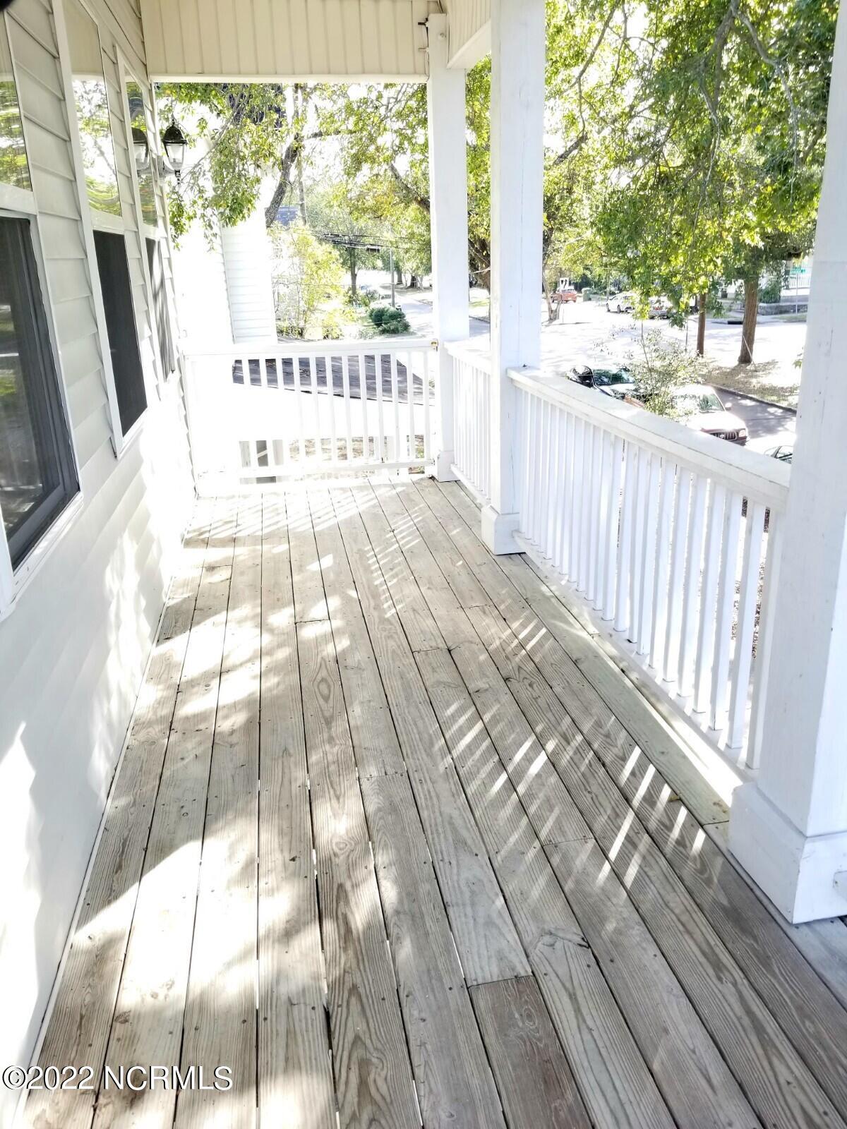 100564082 | Photo 16