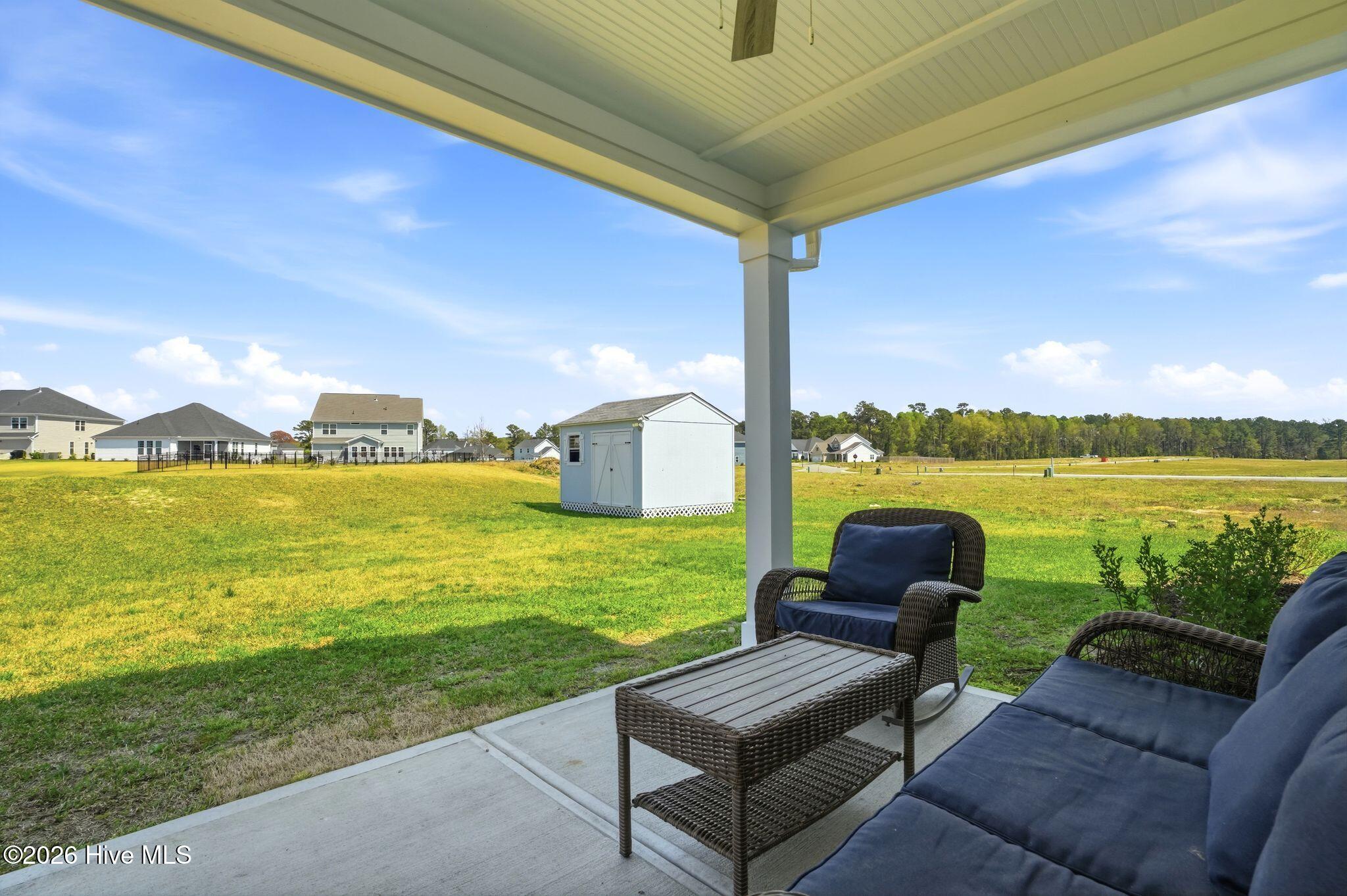 100563287 | Photo 85