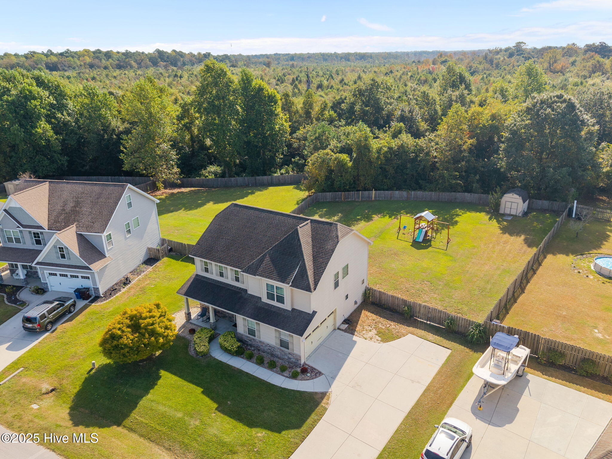 100533509 | Photo 38