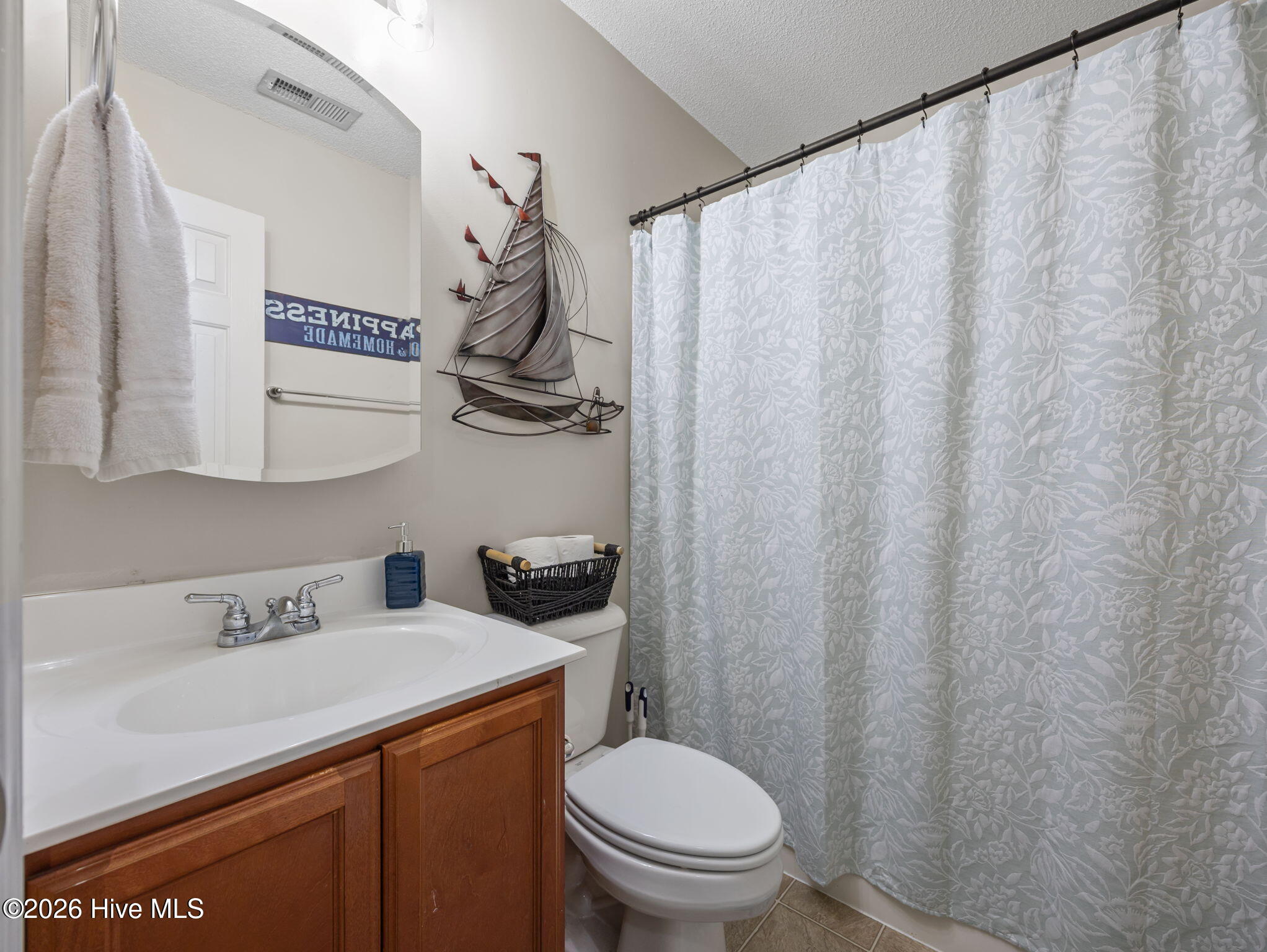 100566784 | Photo 18