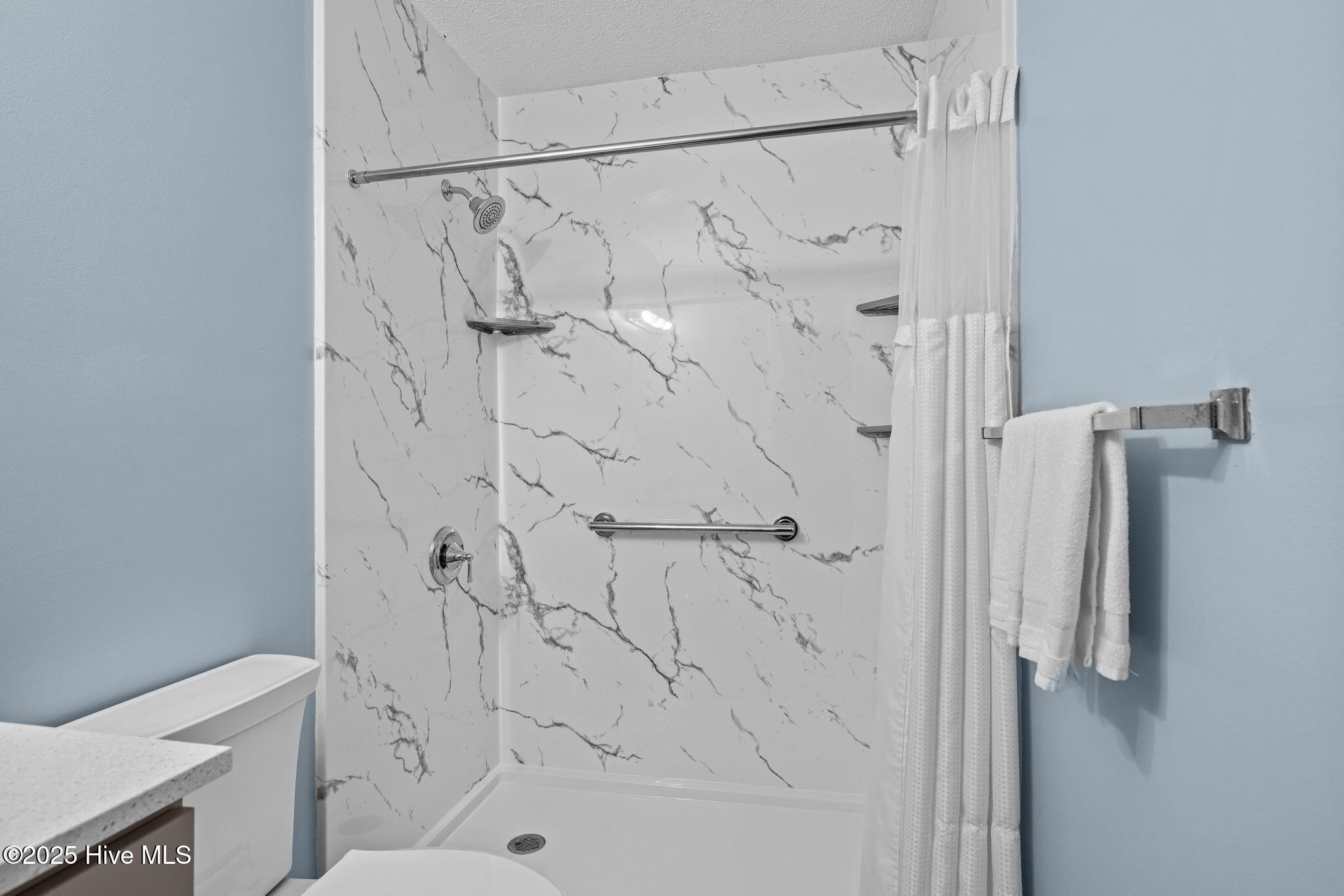 100530656 | Photo 16