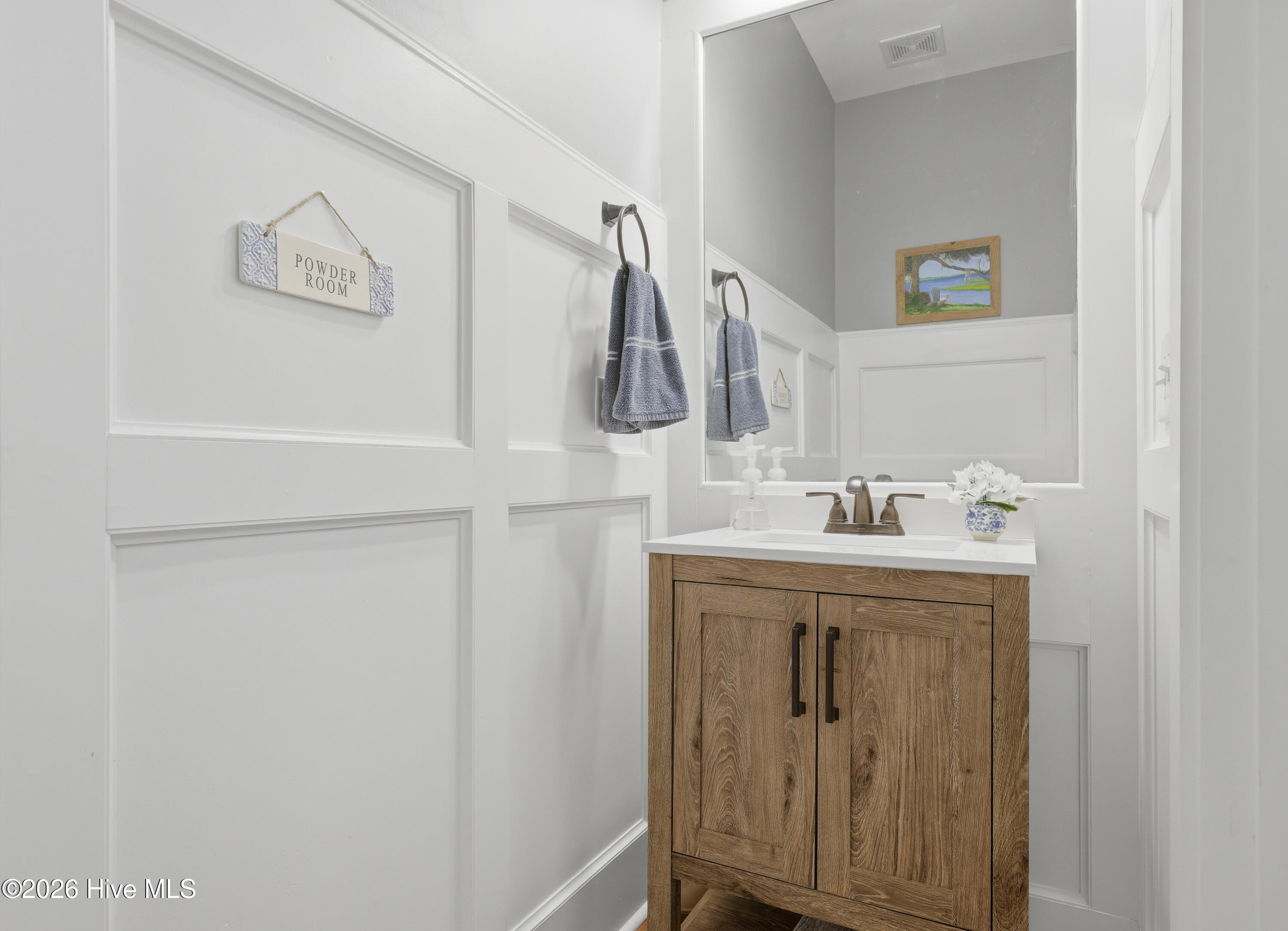 100569472 | Photo 12