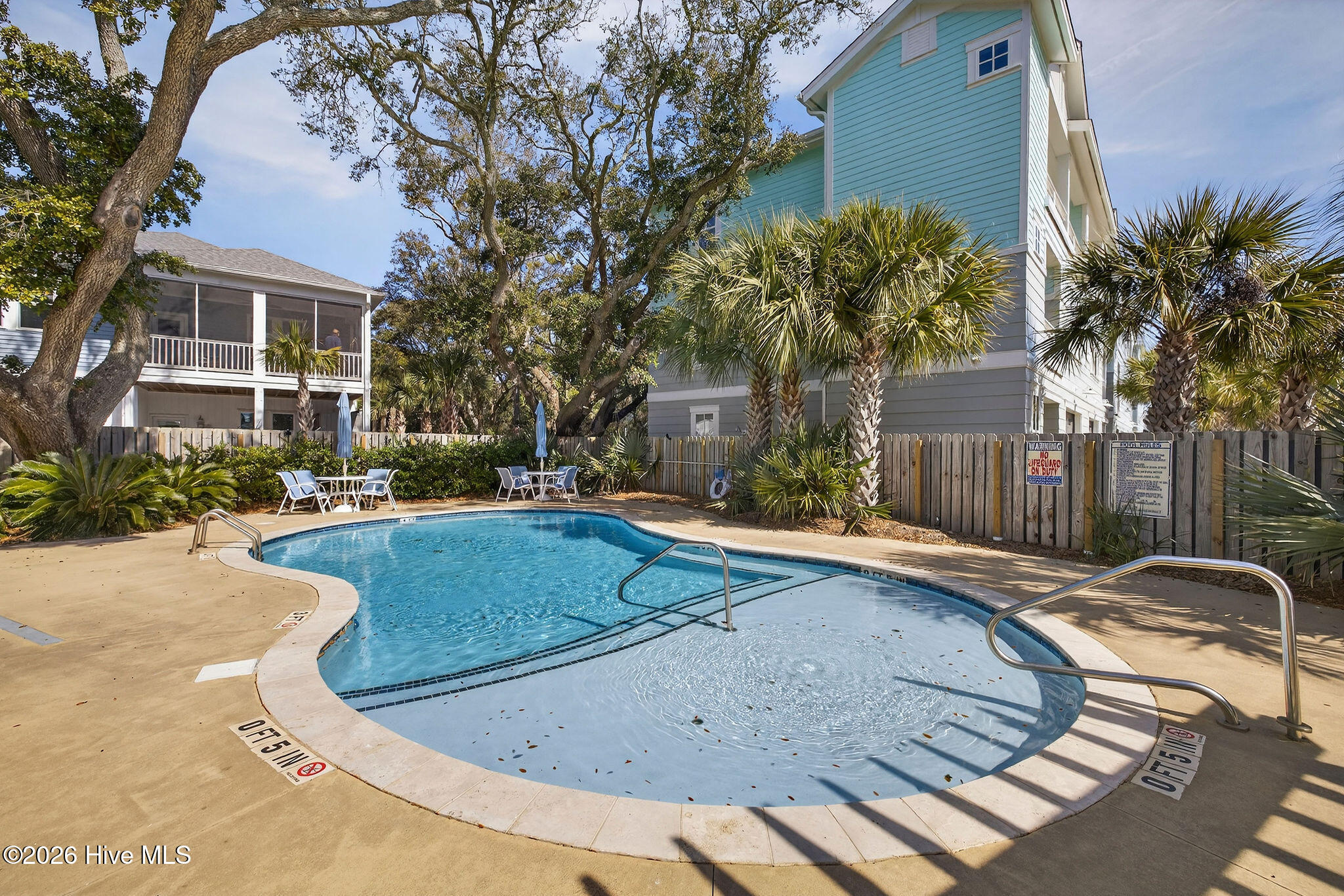 100555163 | Photo 52