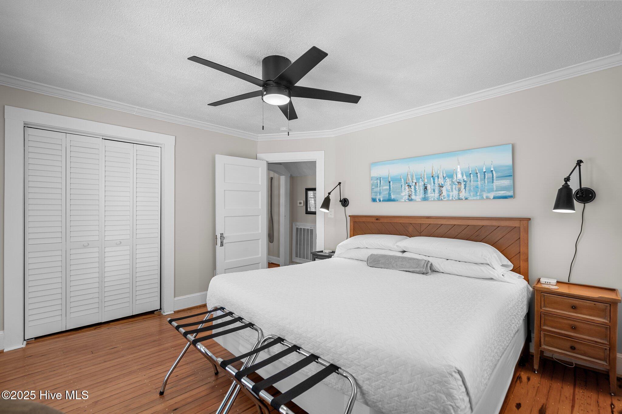 100532110 | Photo 38