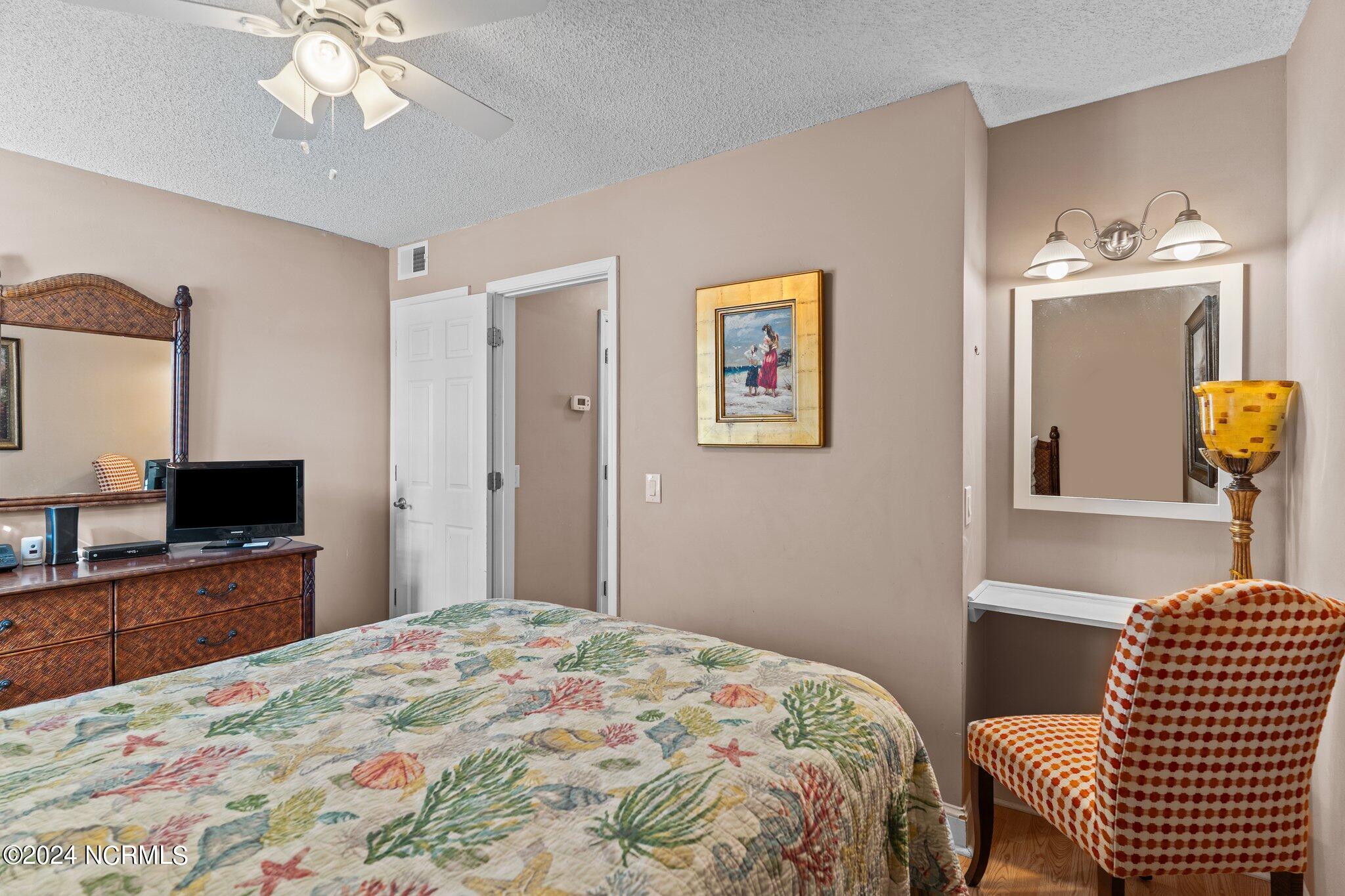 100523190 | Photo 17