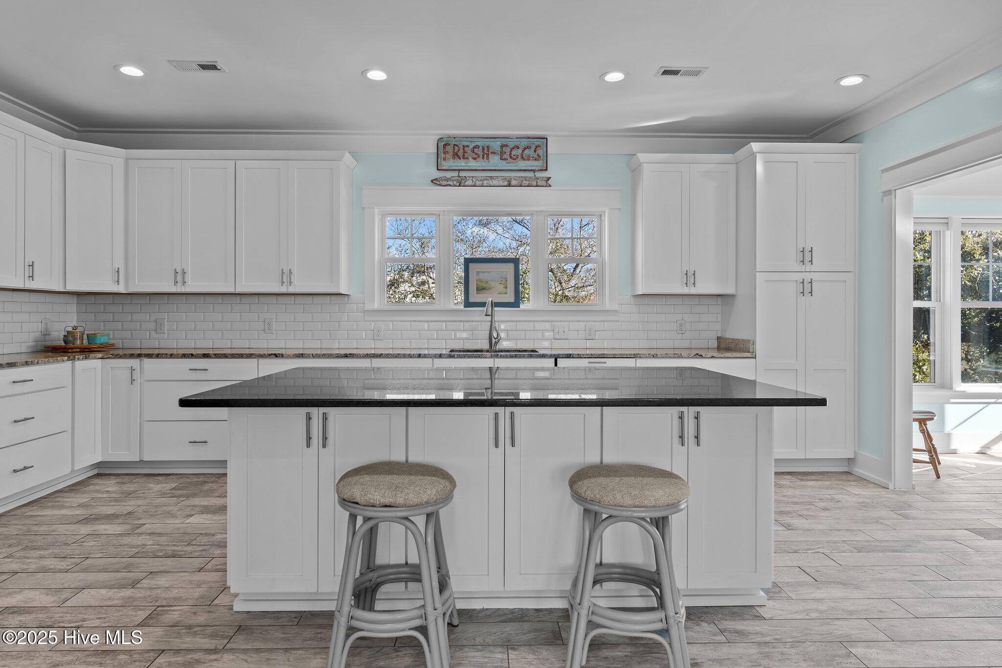 100516737 | Photo 20