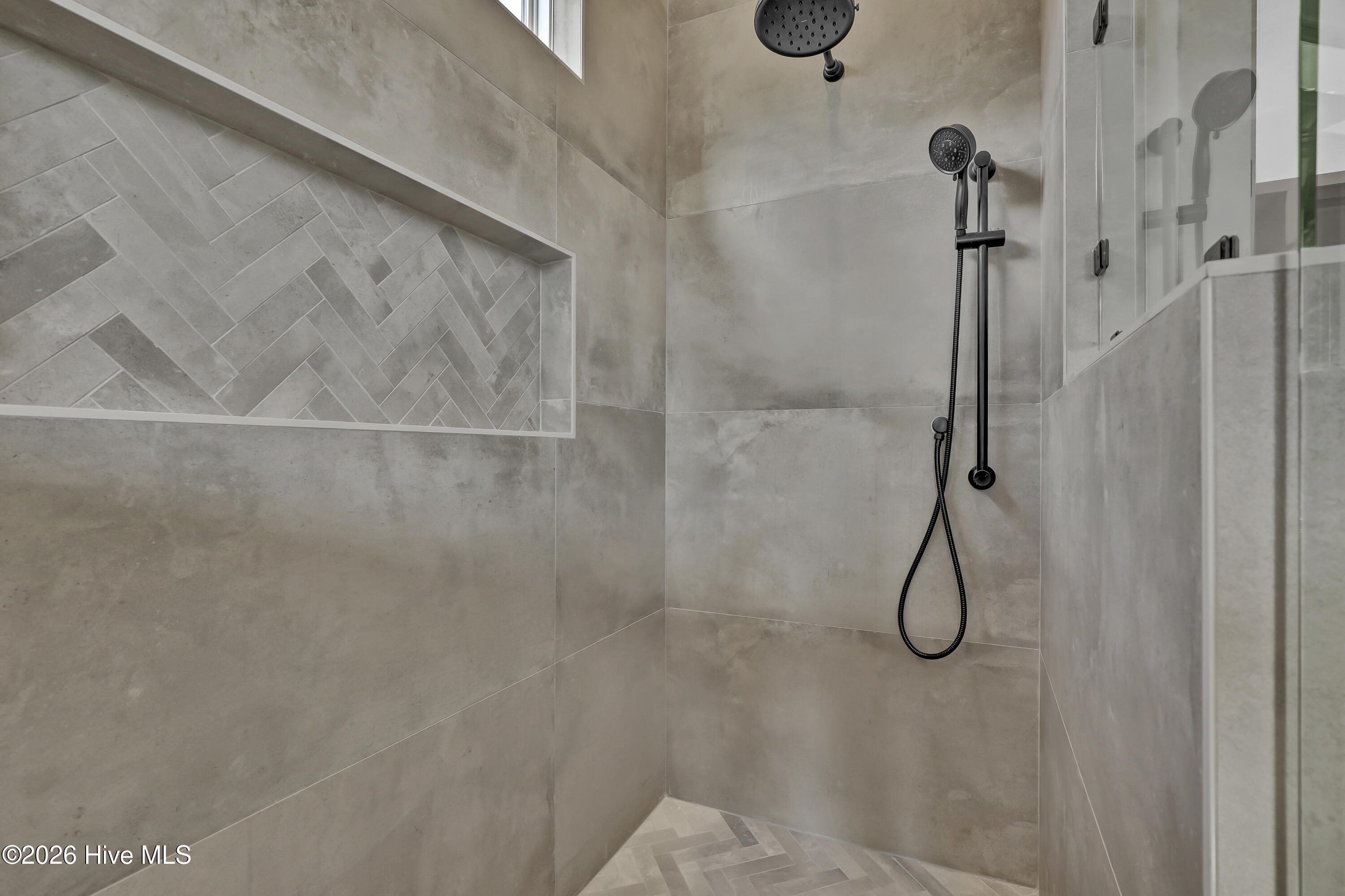 100554929 | Photo 31