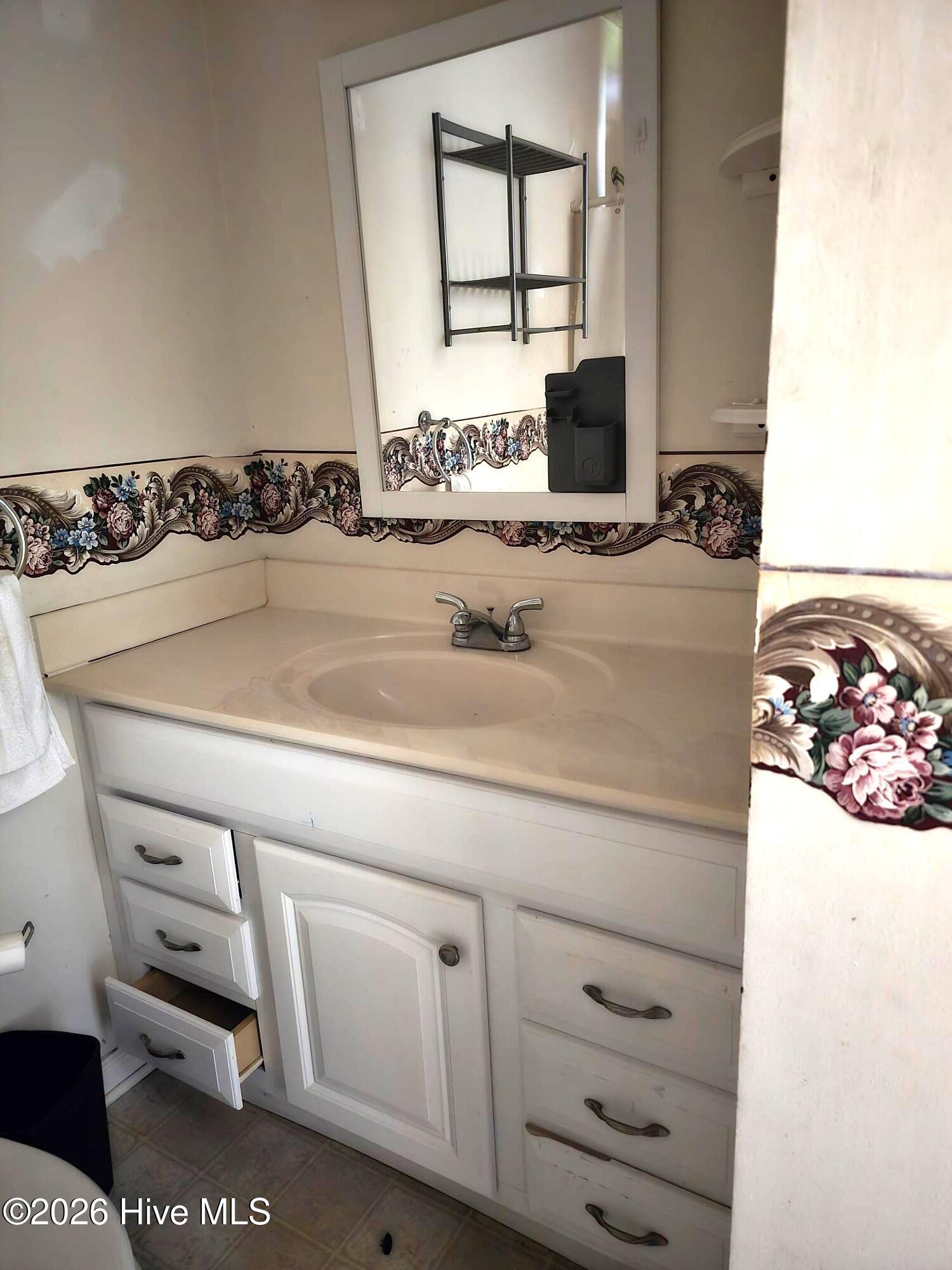 100567679 | Photo 21