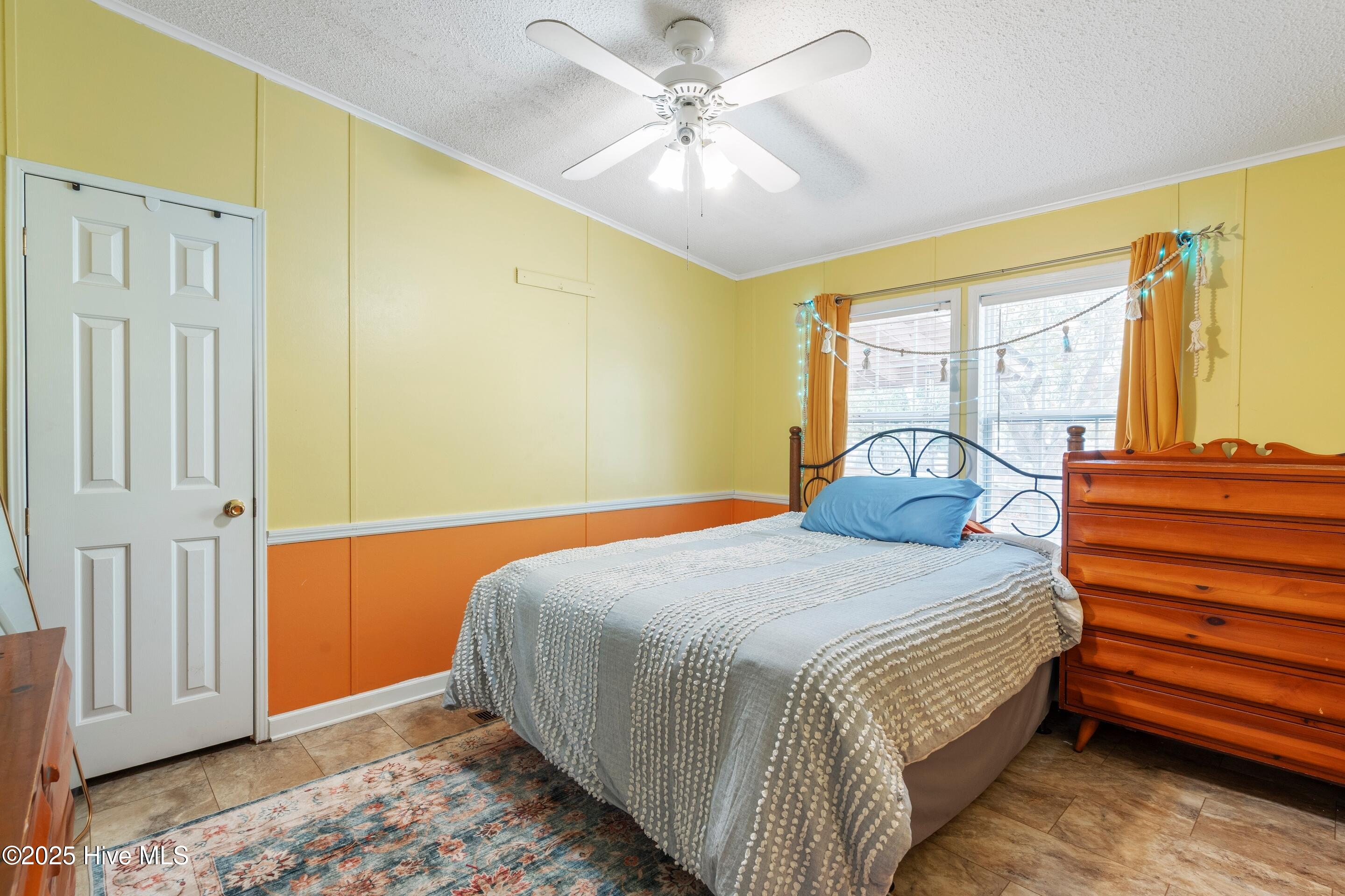 100535667 | Photo 31