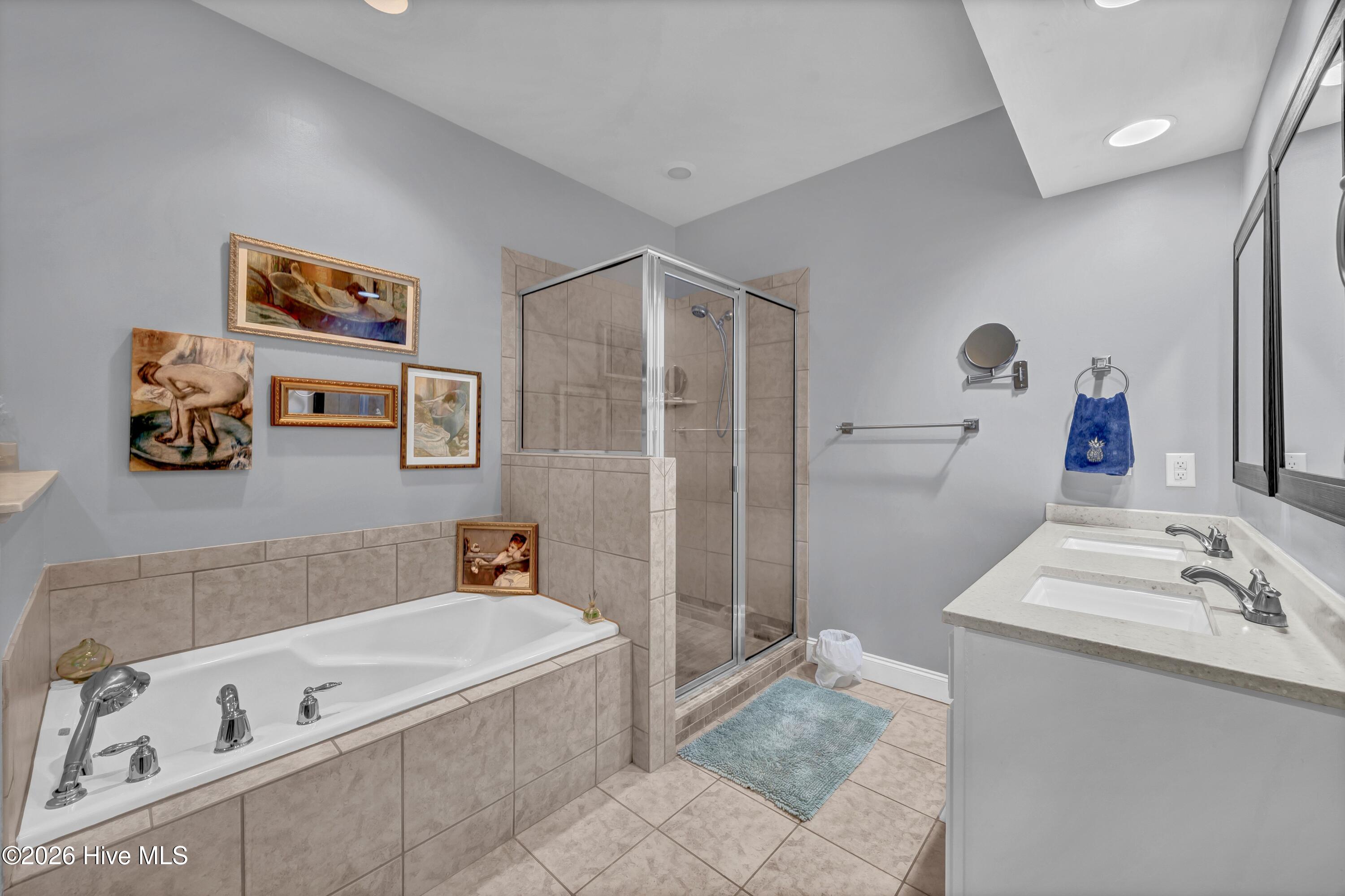 100550306 | Photo 16