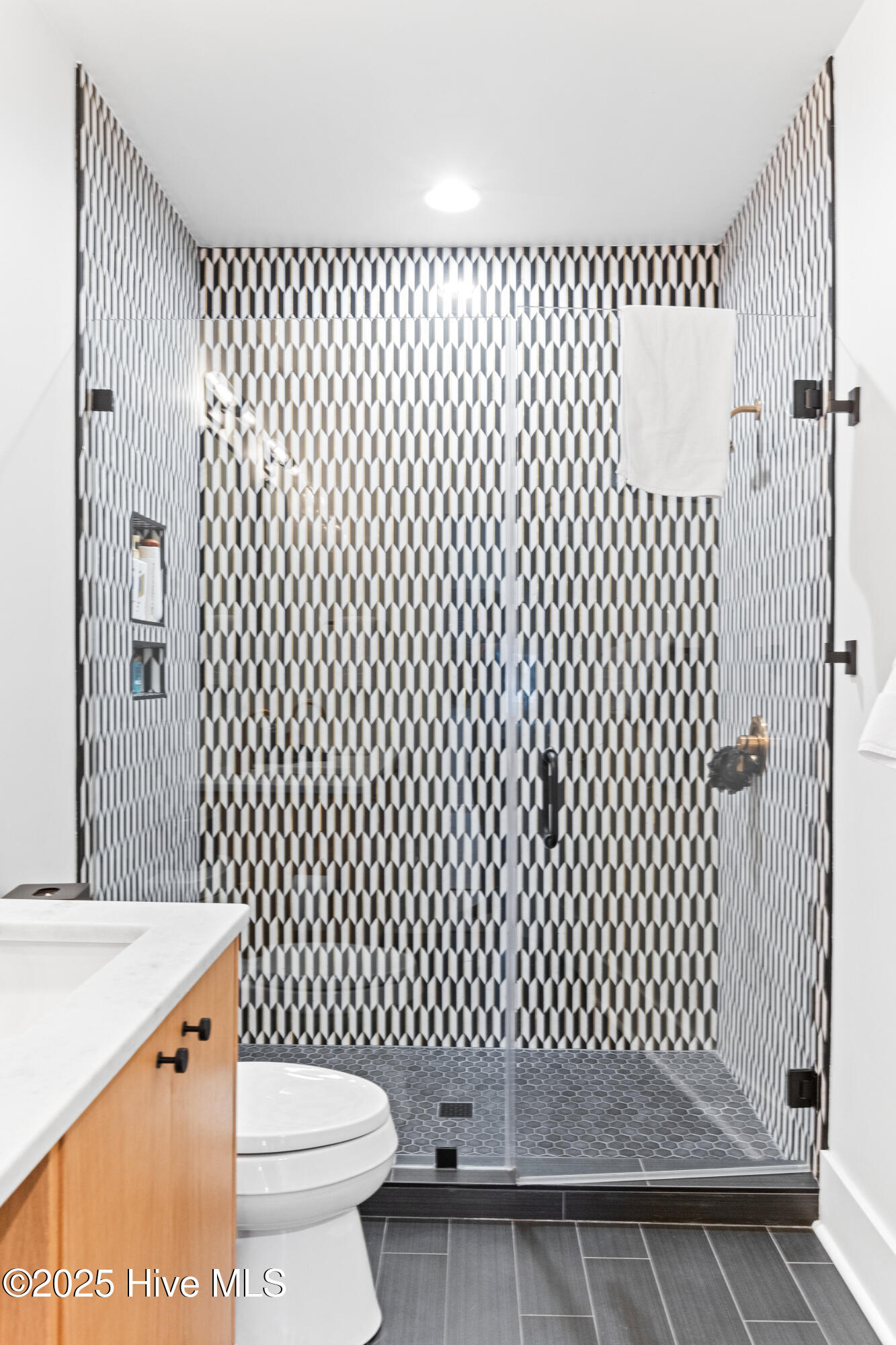 100521321 | Photo 41