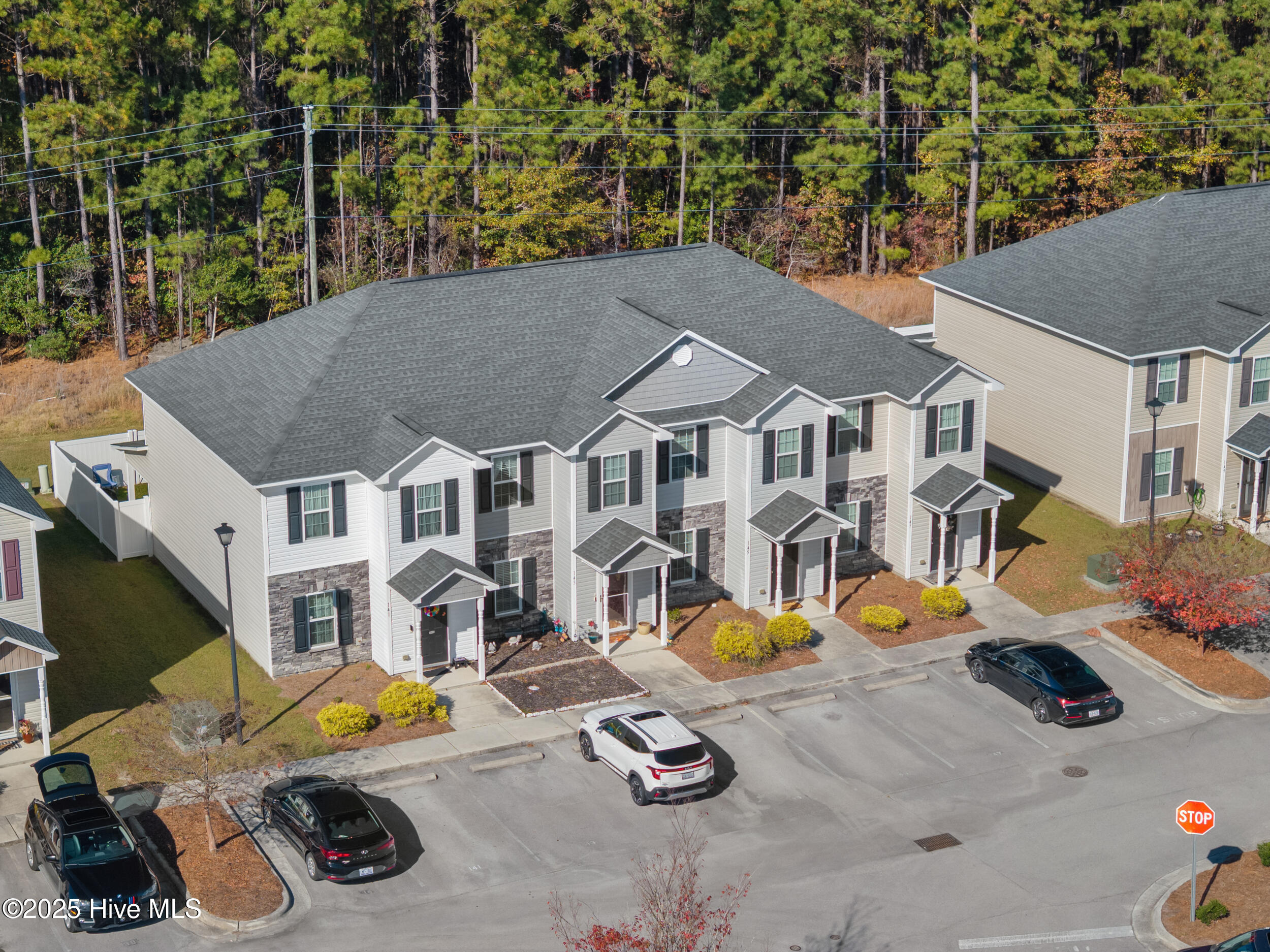 100541514 | Photo 33