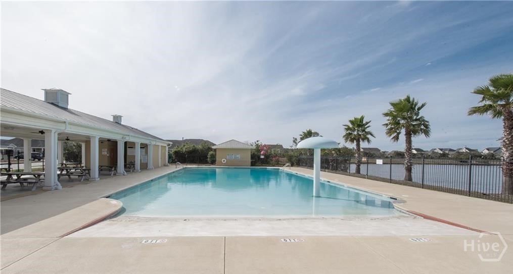 Community pool