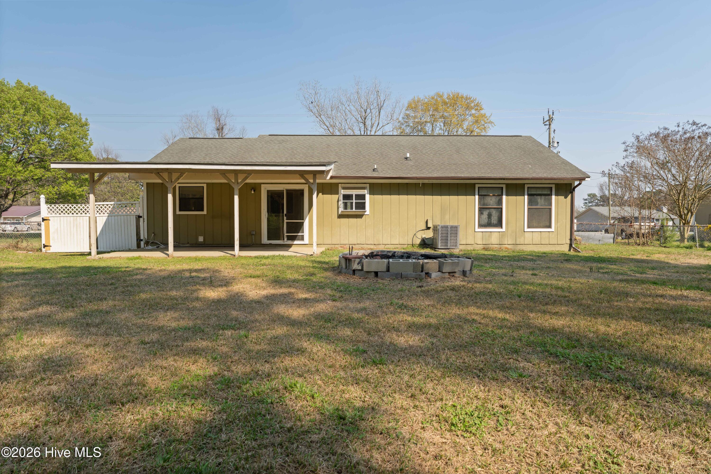 100563525 | Photo 21