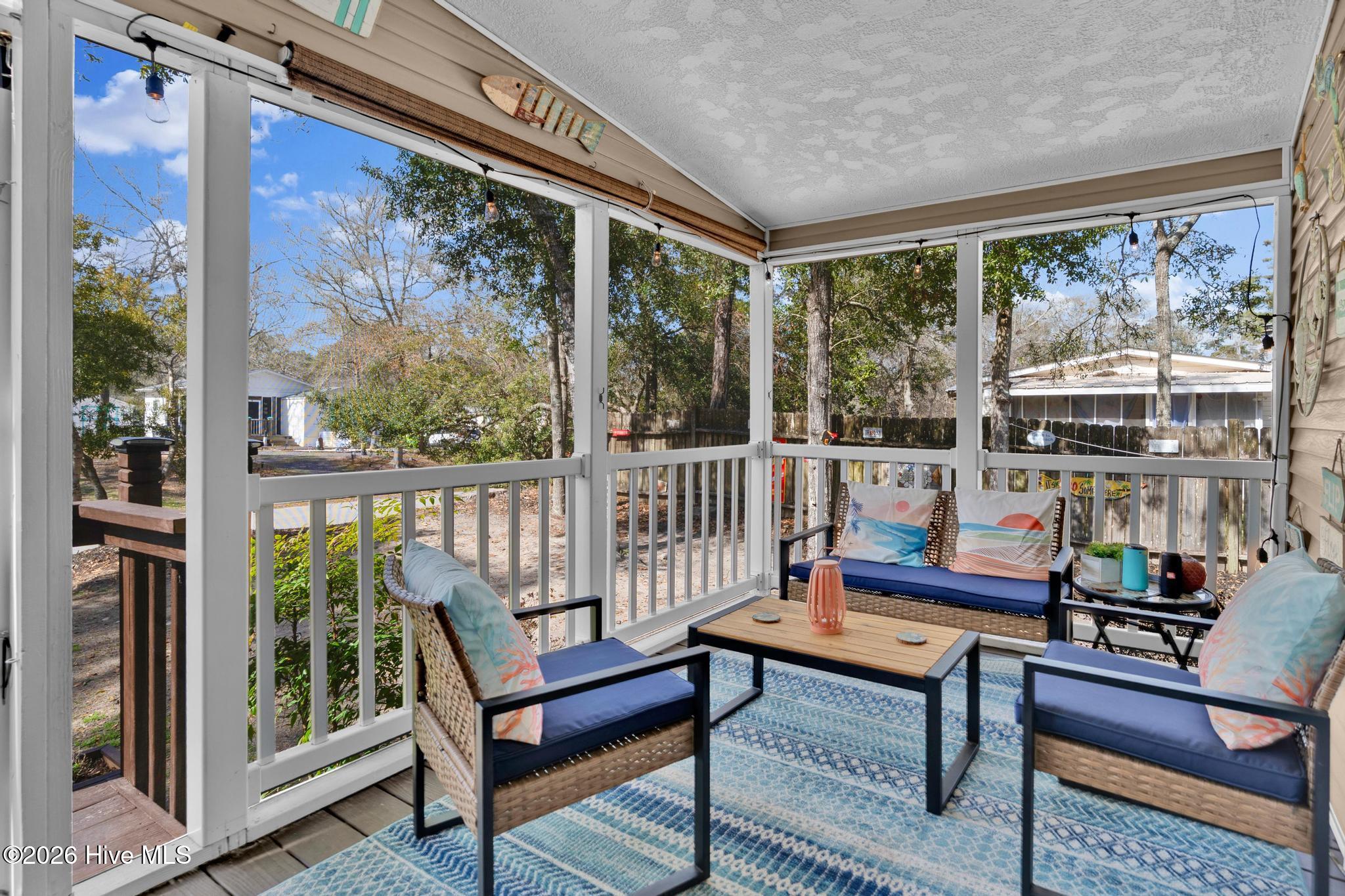 100559189 | Photo 24