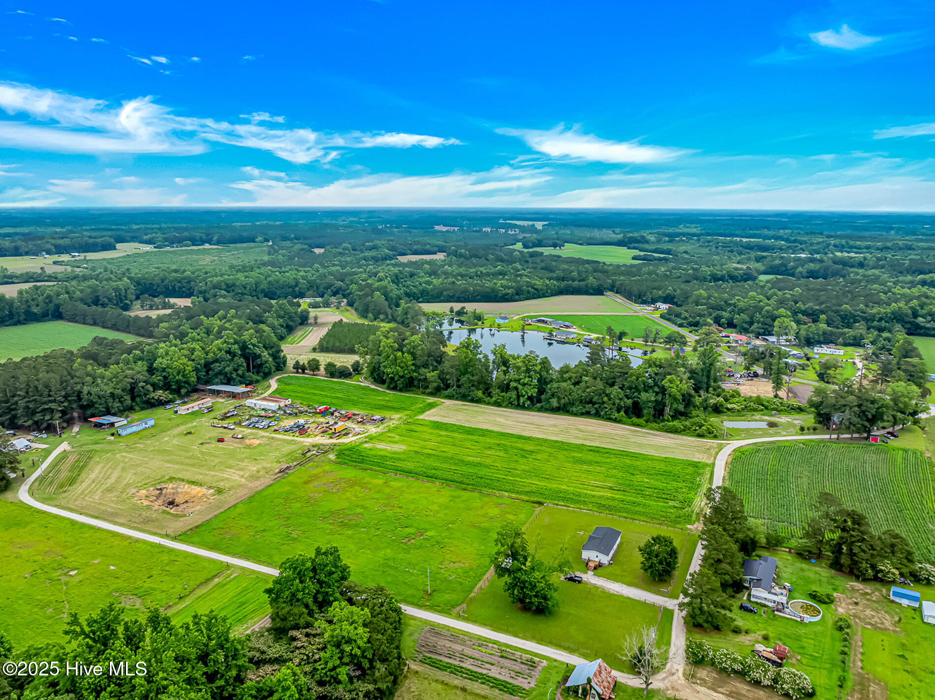 100510788 | Photo 35