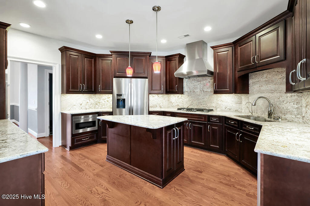 100540084 | Photo 19