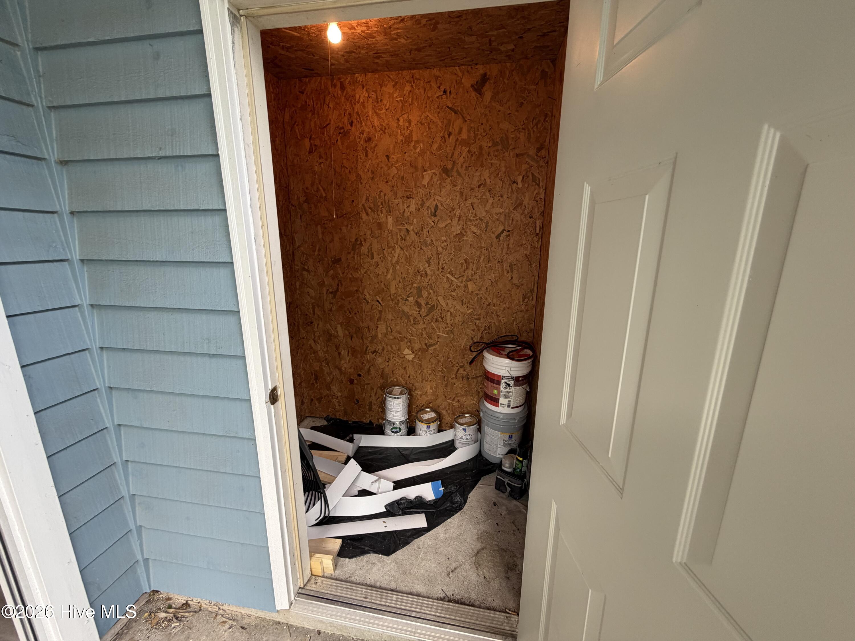 100557898 | Photo 21