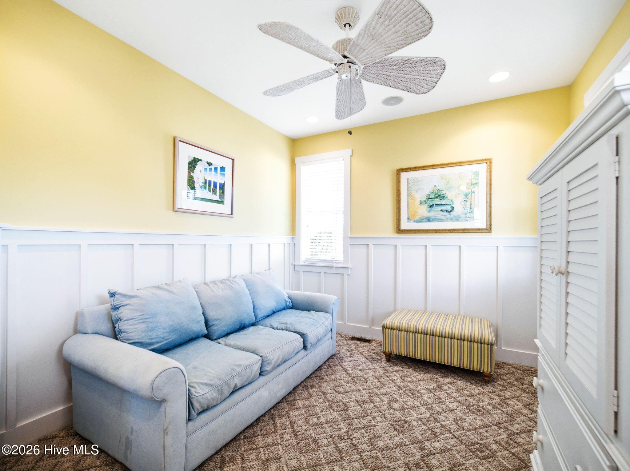 100569349 | Photo 34