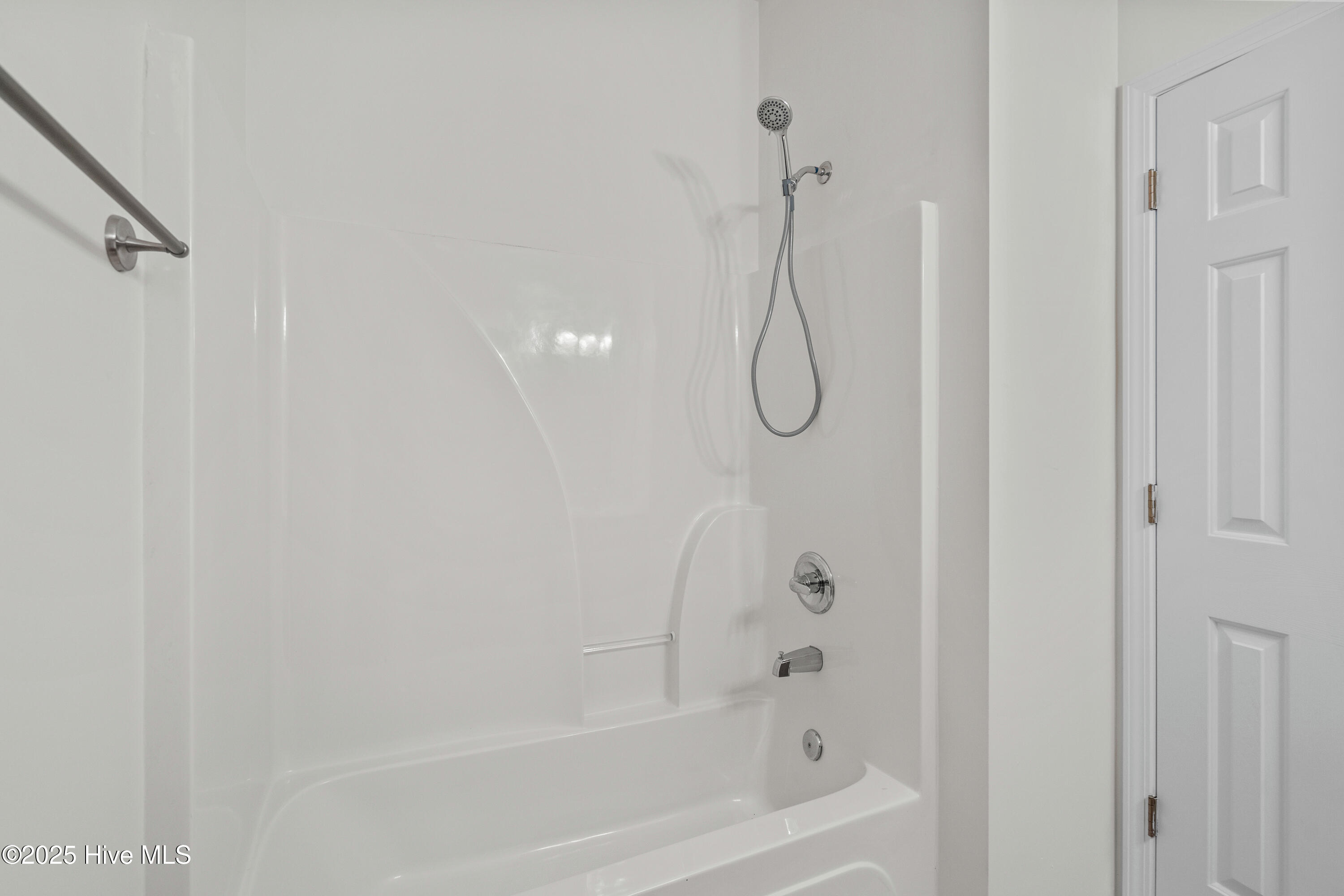 100543792 | Photo 27