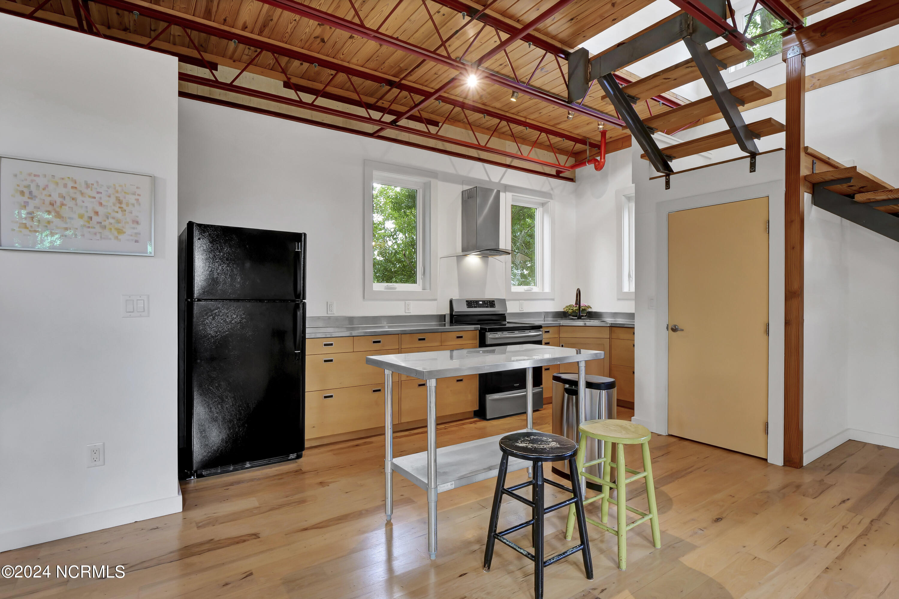 100552771 | Photo 25