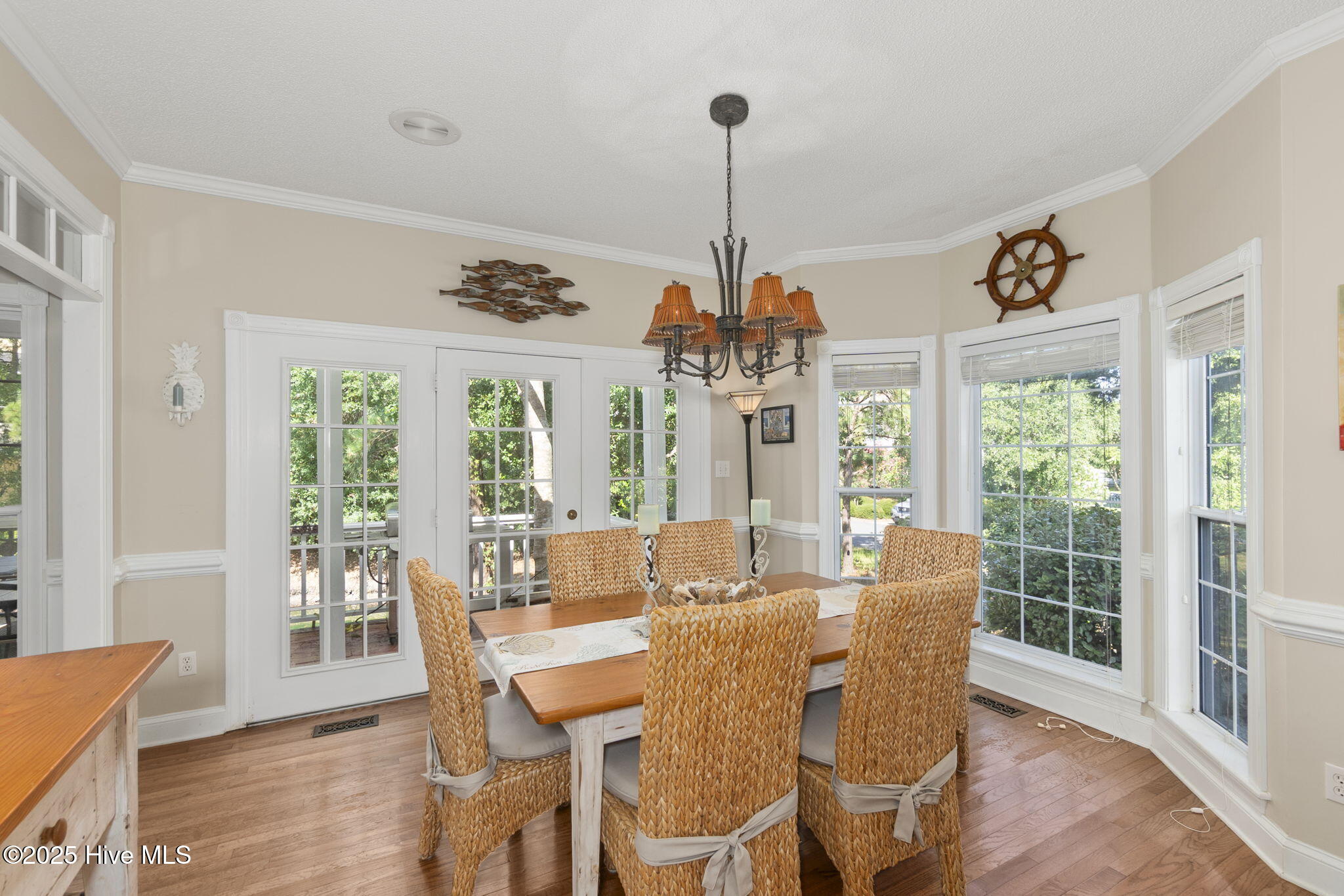 100516943 | Photo 14