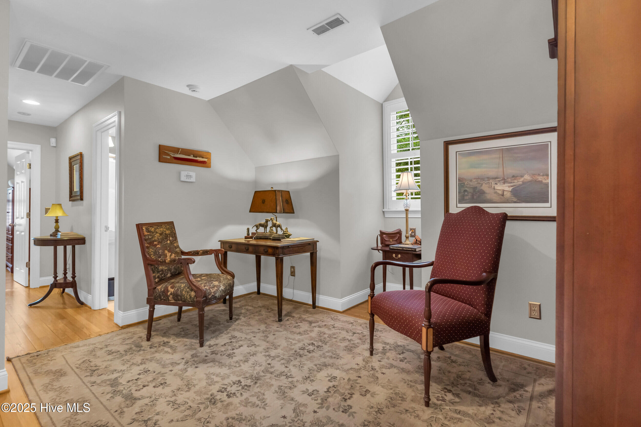 100537749 | Photo 28