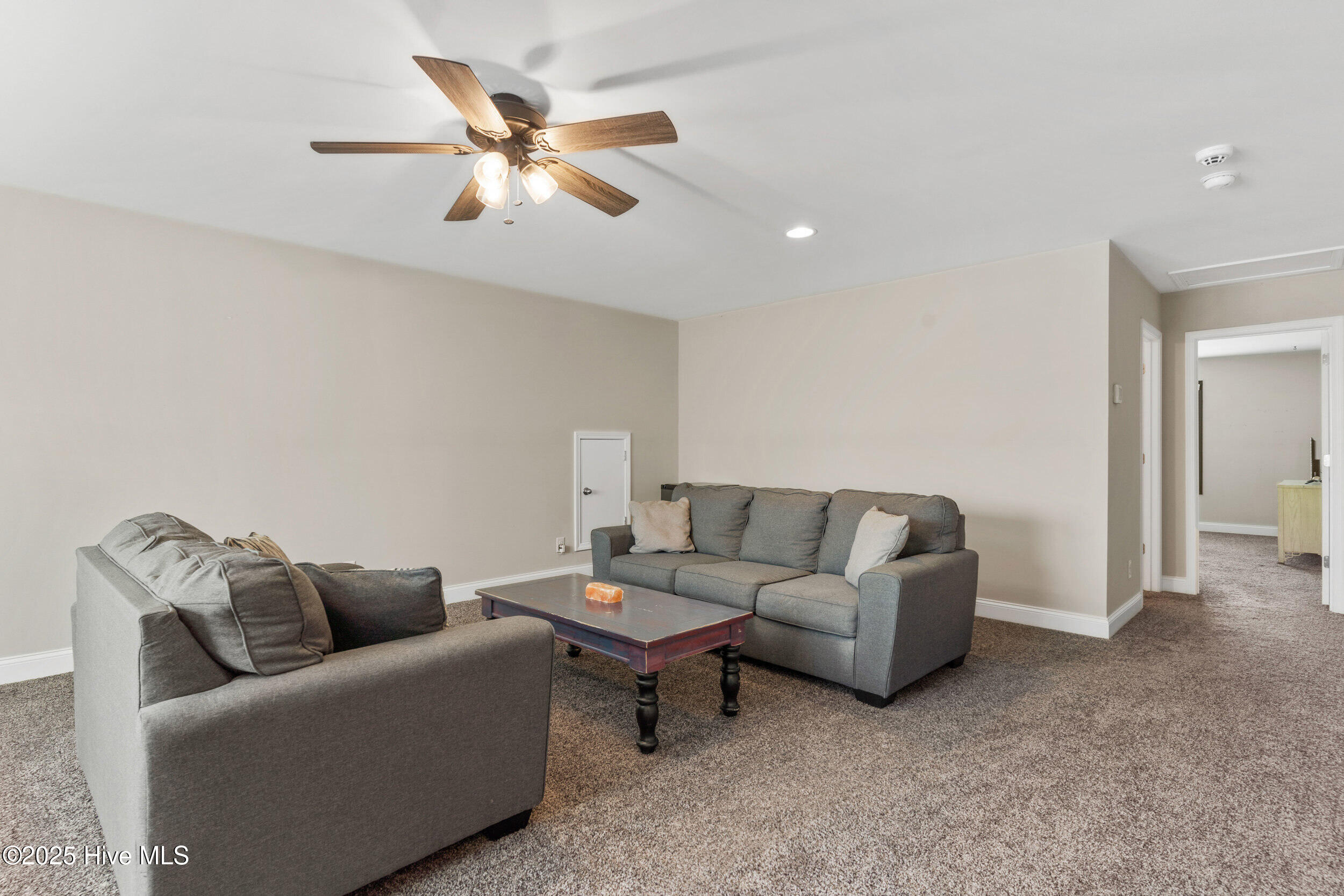 100513907 | Photo 26