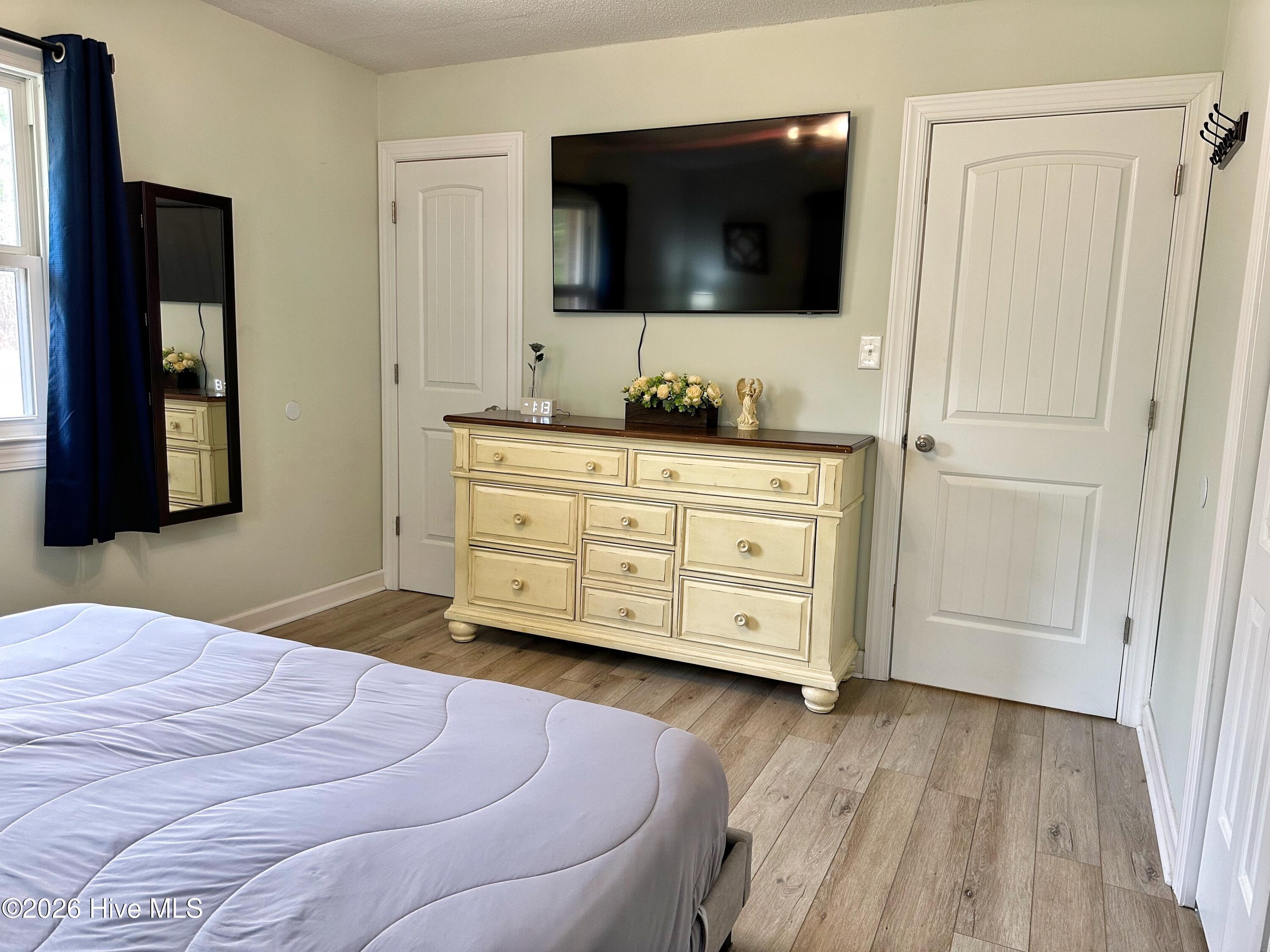 100559040 | Photo 24