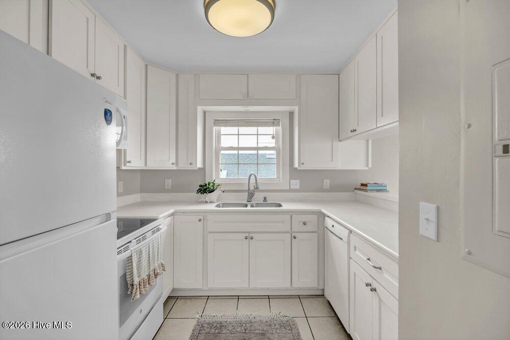 100560148 | Photo 14