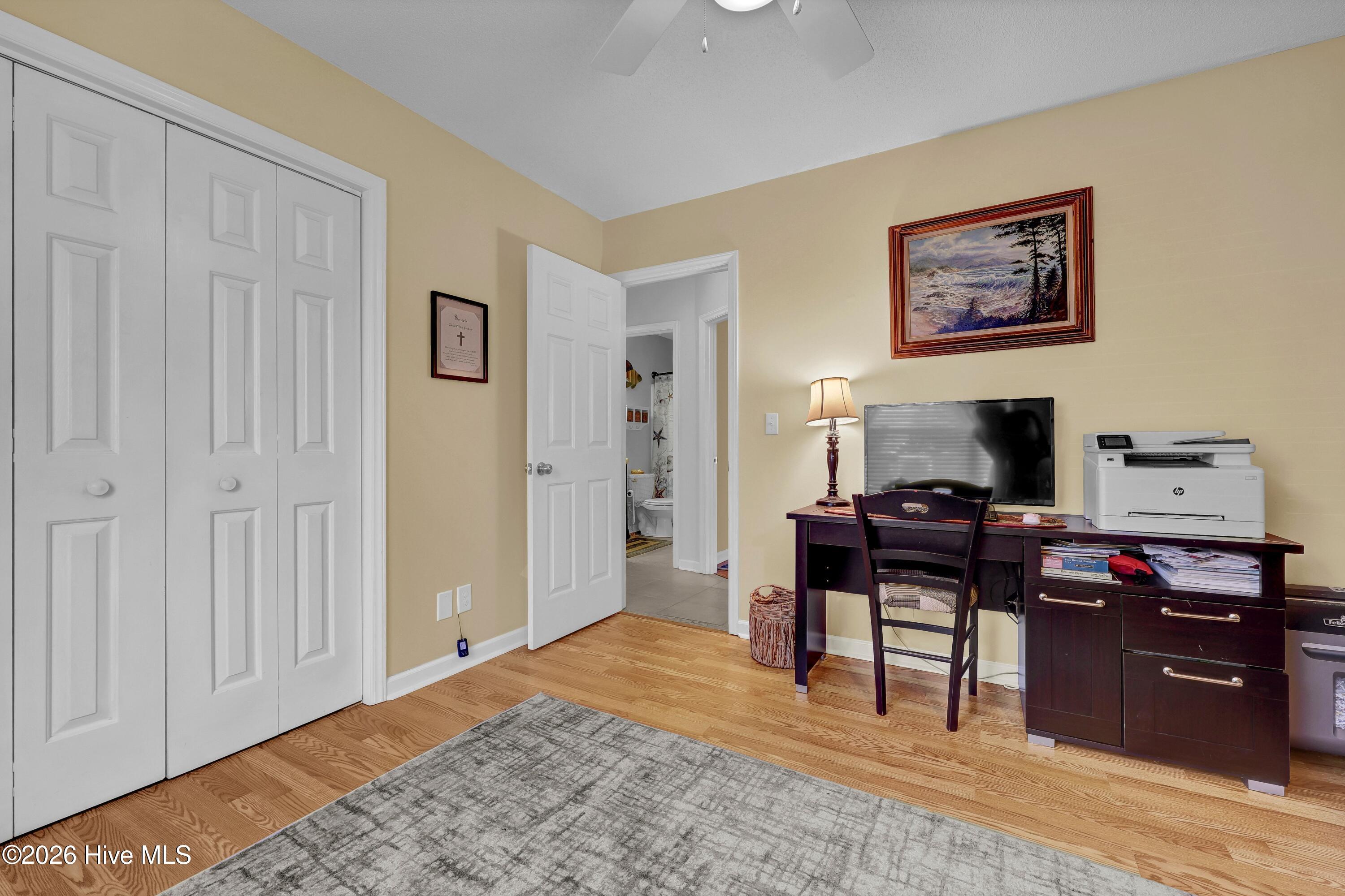 100565624 | Photo 20