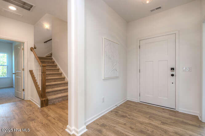 DSC 2275 6 7 Enhancer-034-032-666x444