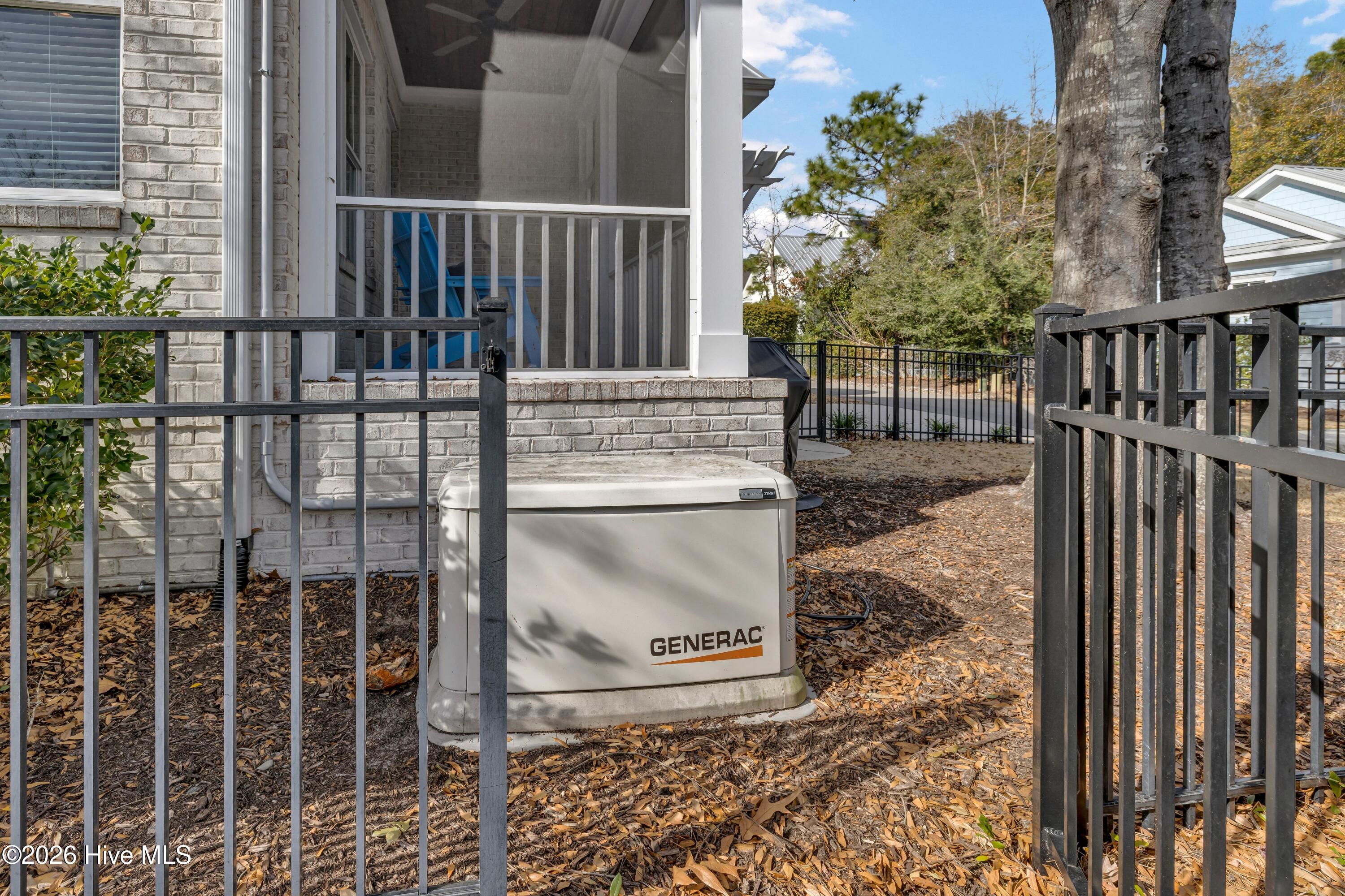 100549123 | Photo 33