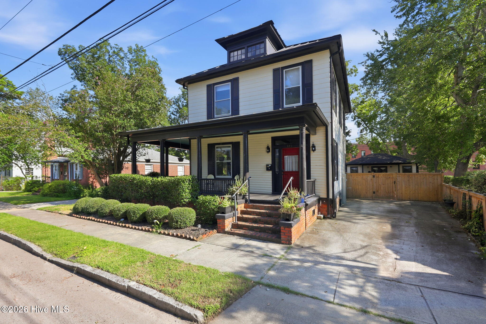 1st image of 615 New St, New Bern, NC 28560 | MLS# 100573745