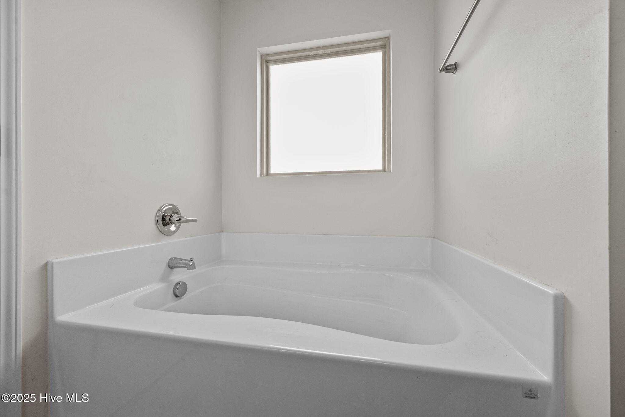 100521248 | Photo 33