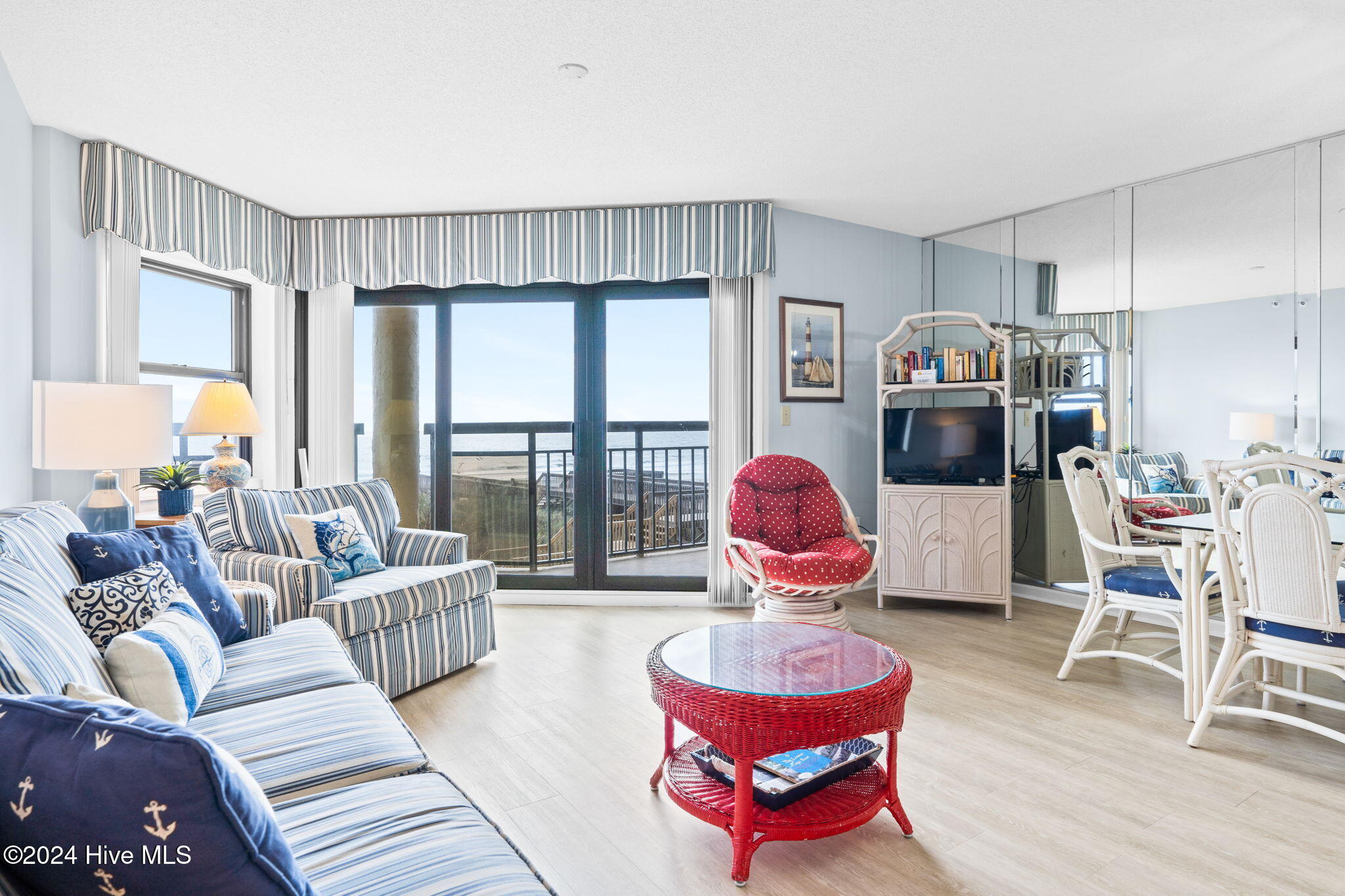 100476162 | Photo 10